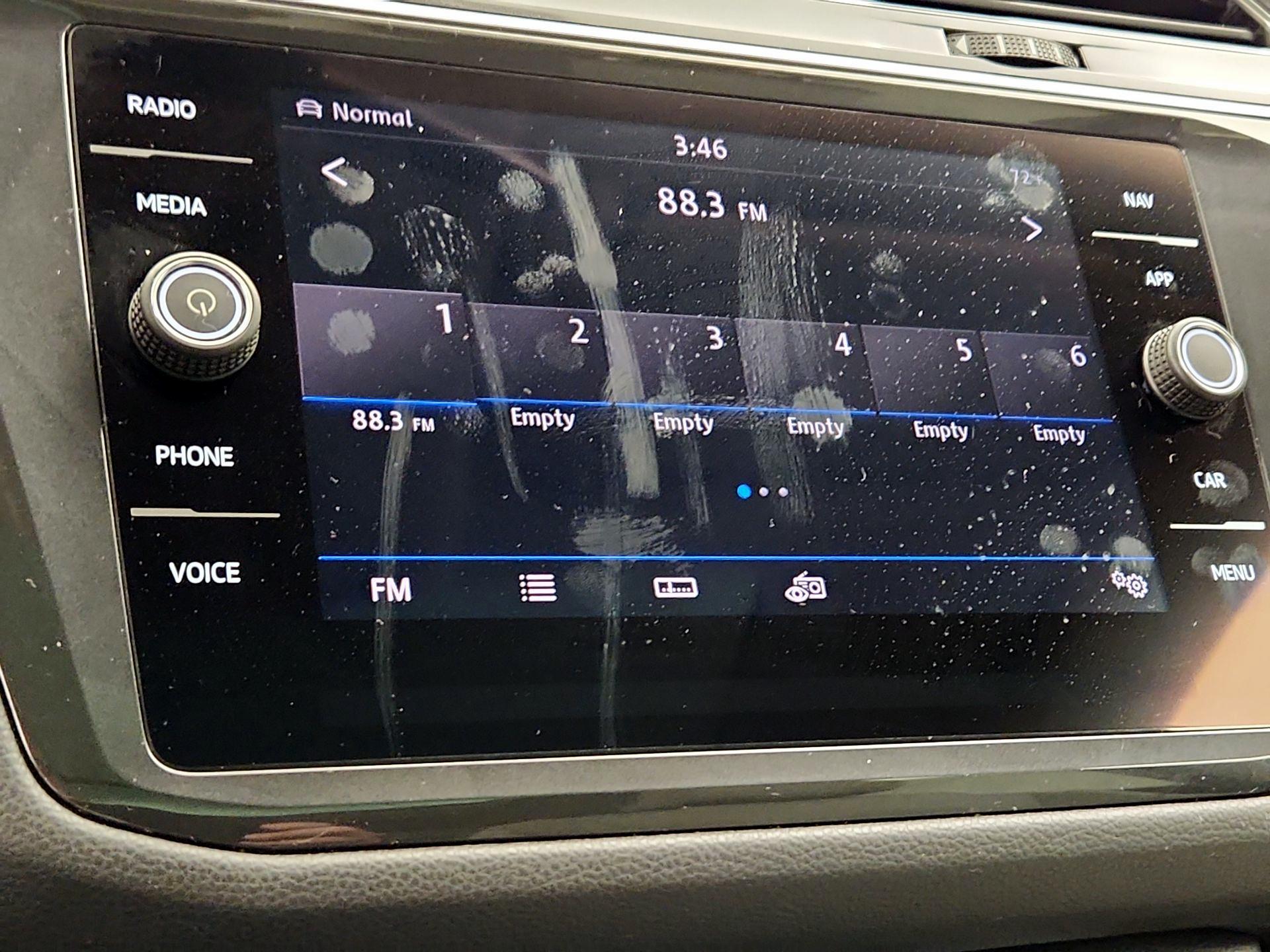 Thumbnail: 2018 Volkswagen Tiguan - 16