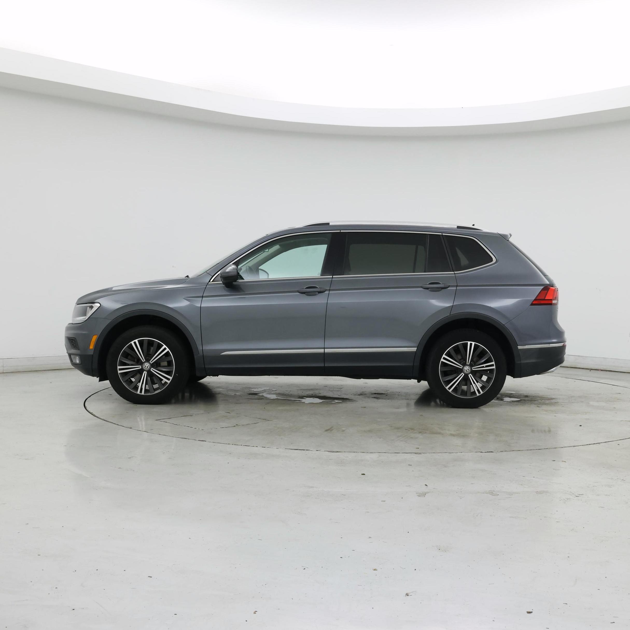 Thumbnail: 2018 Volkswagen Tiguan - 3