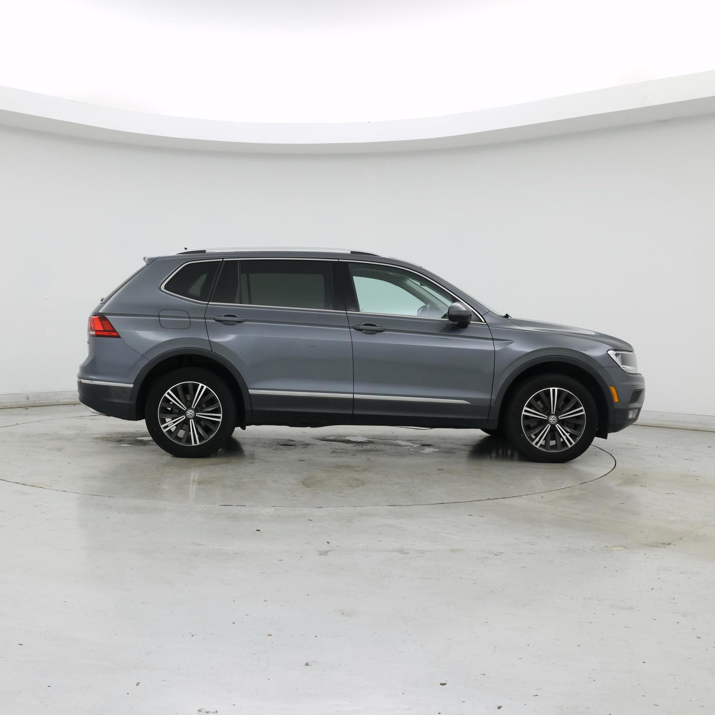 Thumbnail: 2018 Volkswagen Tiguan - 7