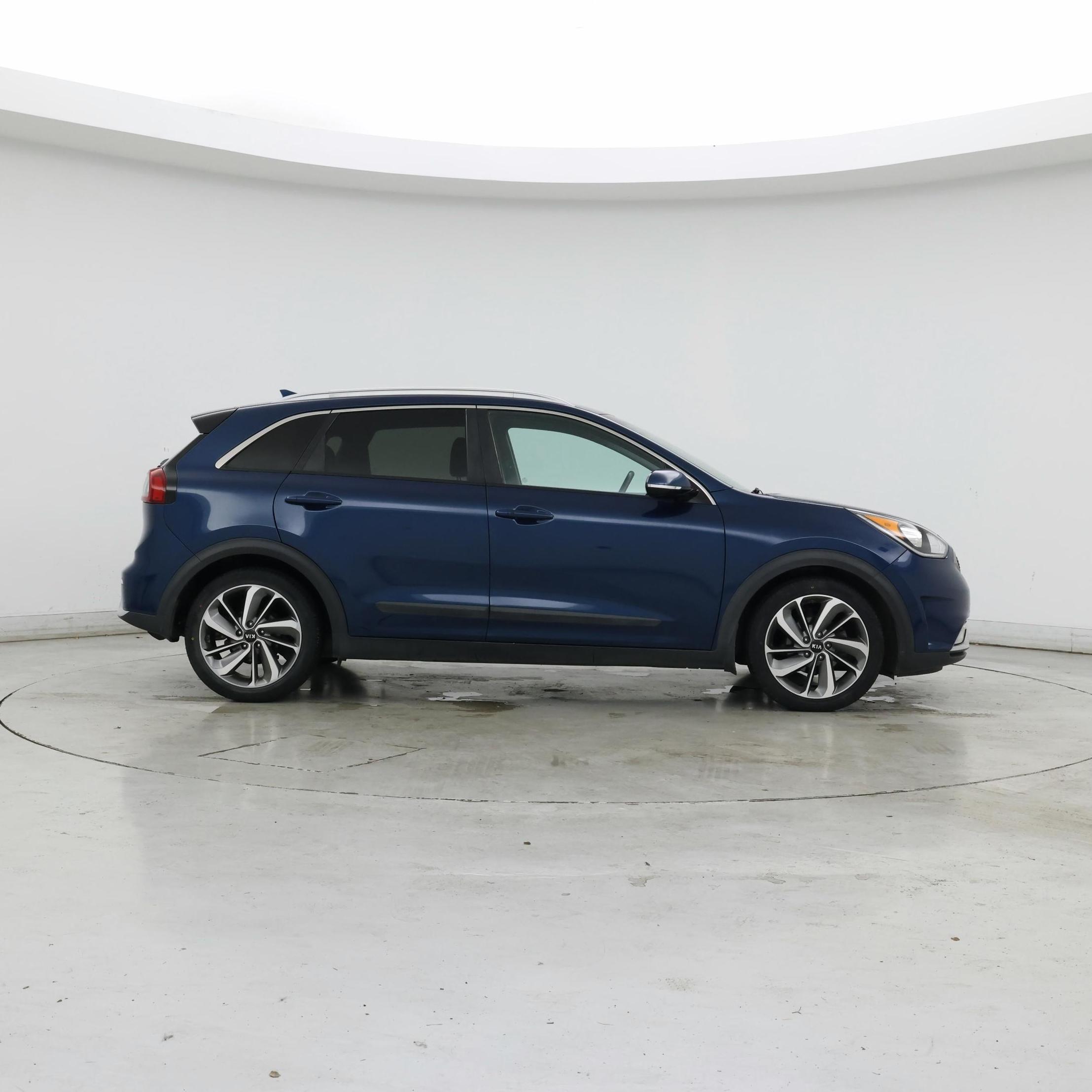 Thumbnail: 2017 Kia Niro - 7