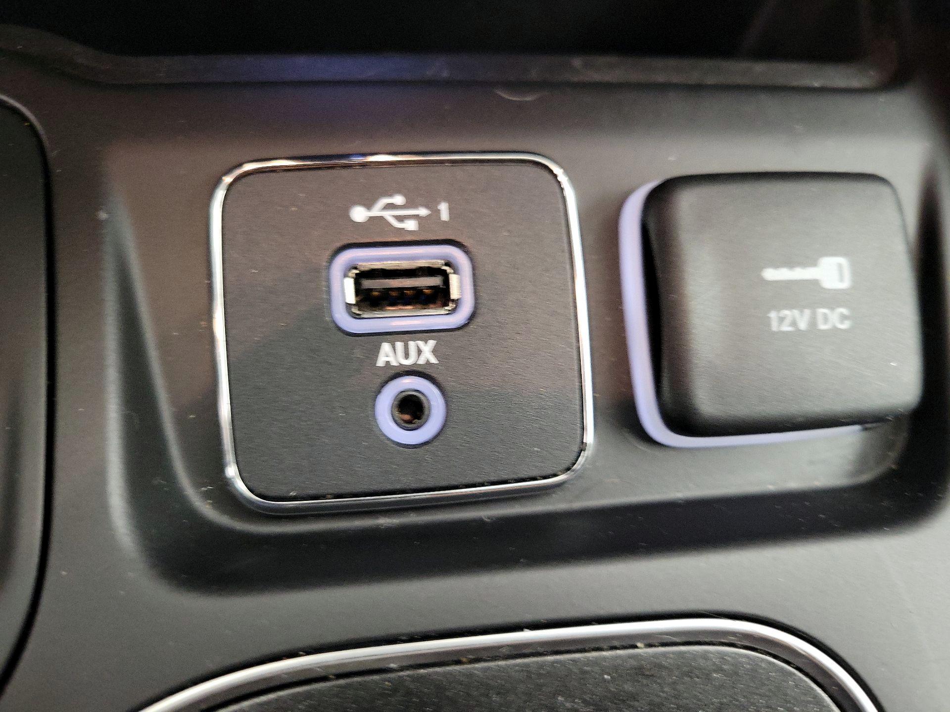 Thumbnail: 2019 Jeep Cherokee - 19