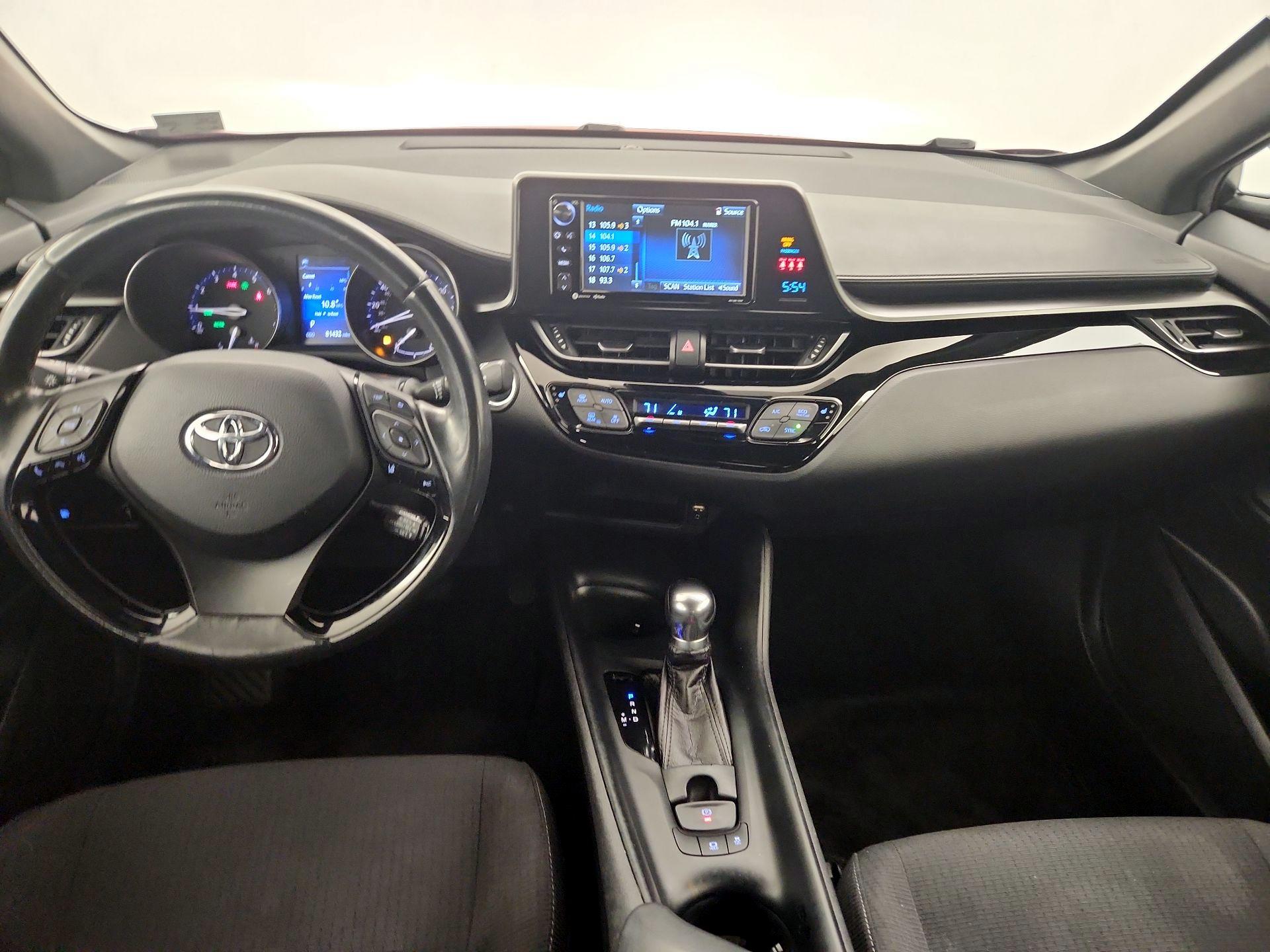 Thumbnail: 2018 Toyota C-HR - 9