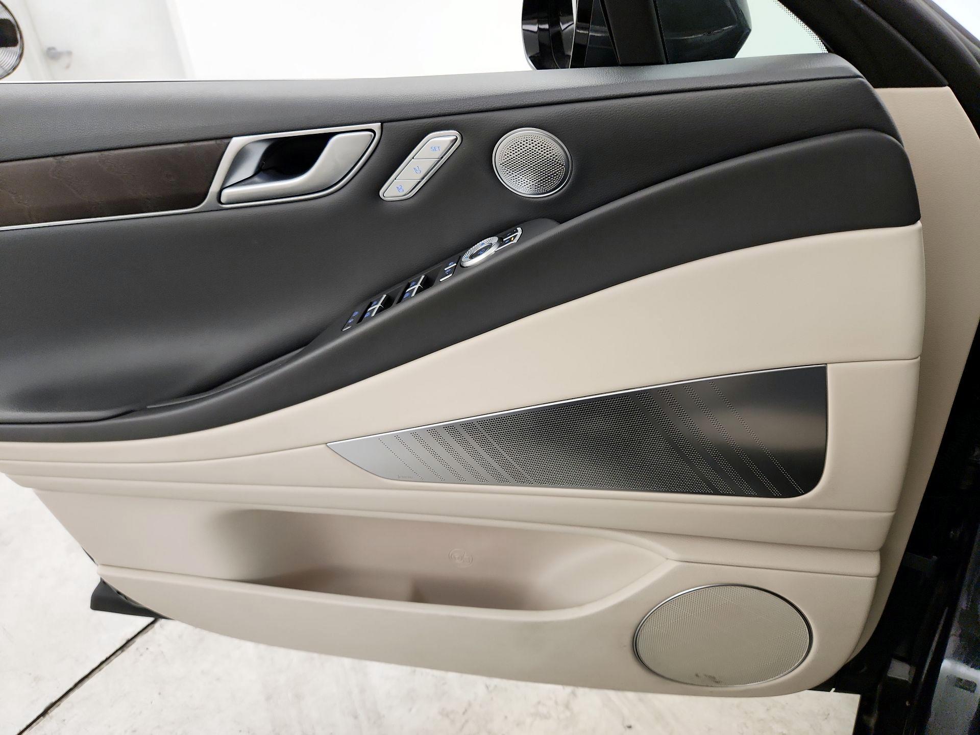 Thumbnail: 2023 Genesis G80 - 10