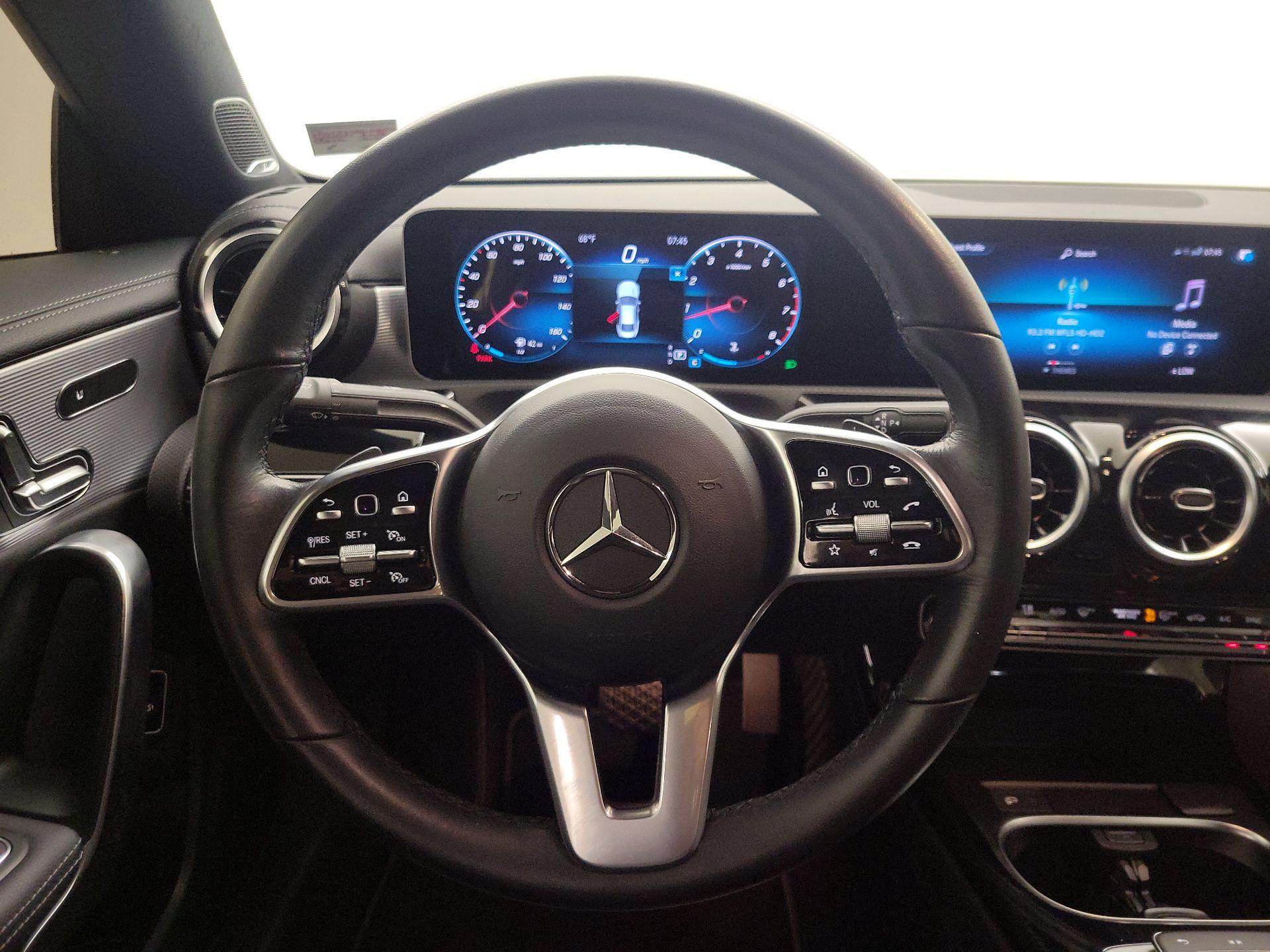 Thumbnail: 2020 Mercedes-Benz CLA - 10