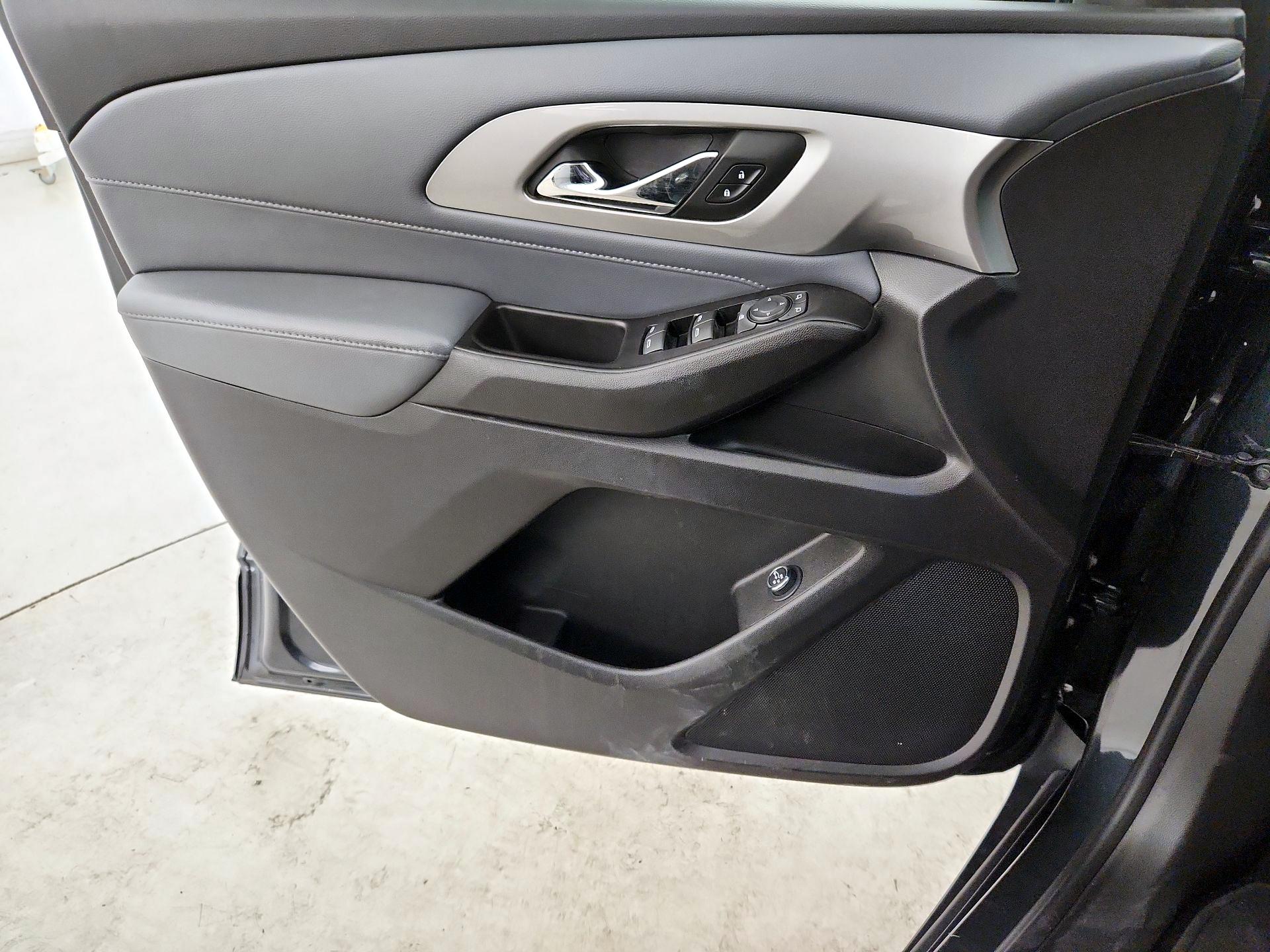 Thumbnail: 2019 Chevrolet Traverse - 12