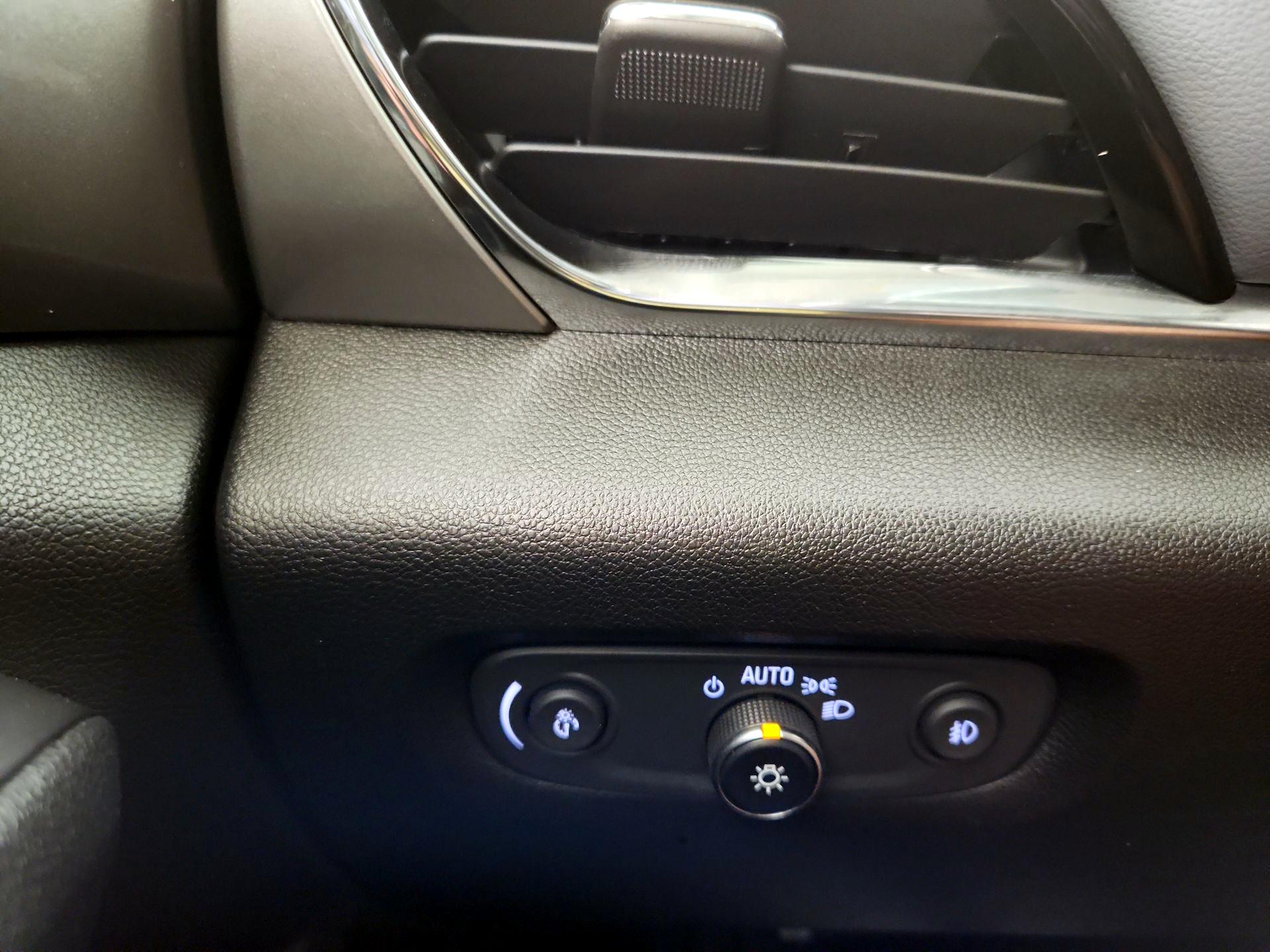 Thumbnail: 2019 Chevrolet Traverse - 13