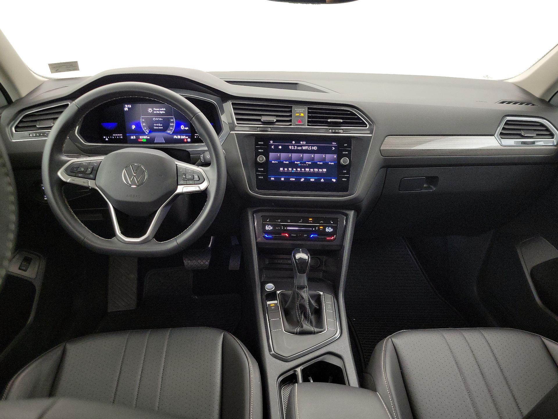 Thumbnail: 2022 Volkswagen Tiguan - 9