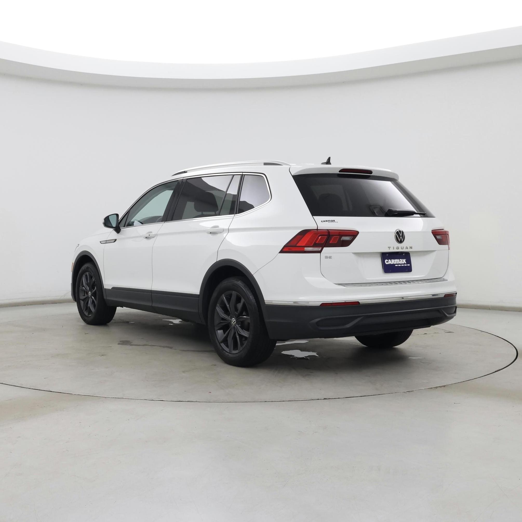 Thumbnail: 2022 Volkswagen Tiguan - 2