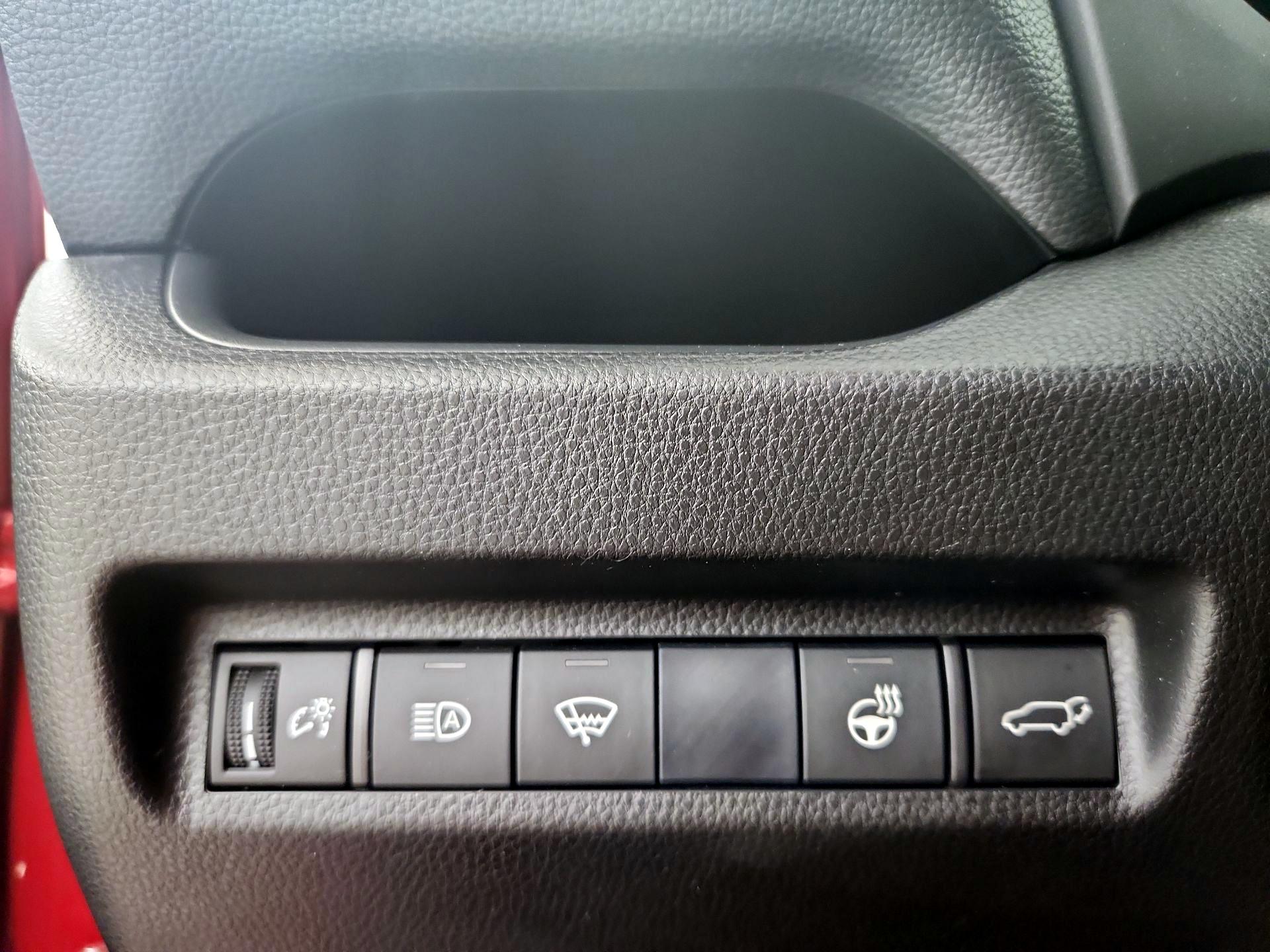 Thumbnail: 2021 Toyota RAV4 - 13