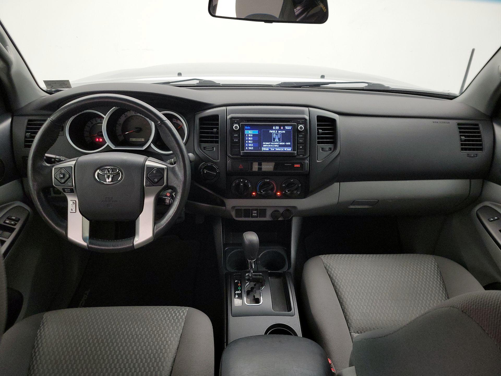 Thumbnail: 2015 Toyota Tacoma - 9