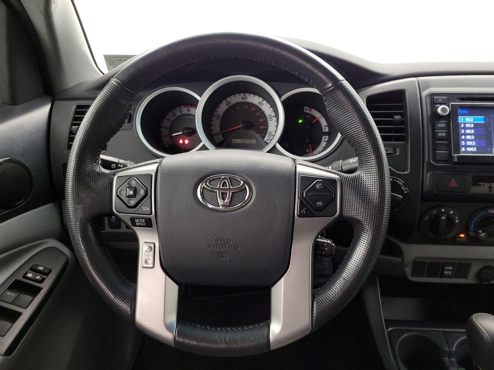 Thumbnail: 2015 Toyota Tacoma - 10