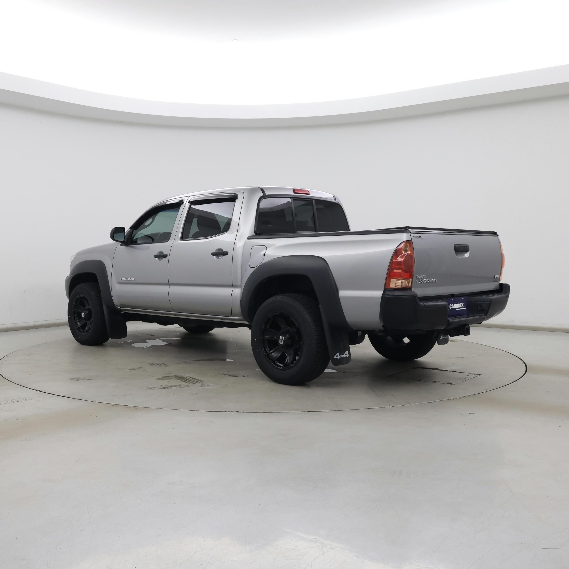 Thumbnail: 2015 Toyota Tacoma - 2