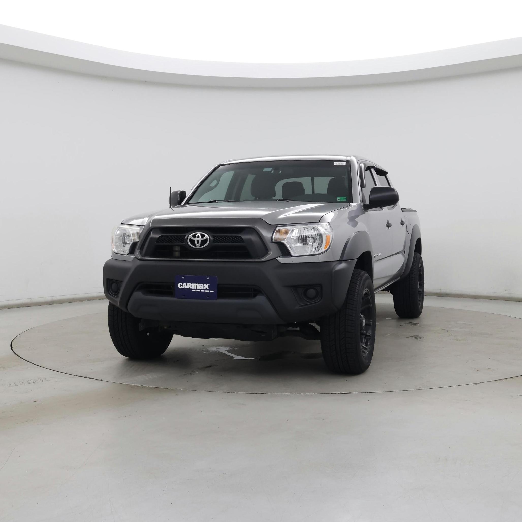 Thumbnail: 2015 Toyota Tacoma - 4