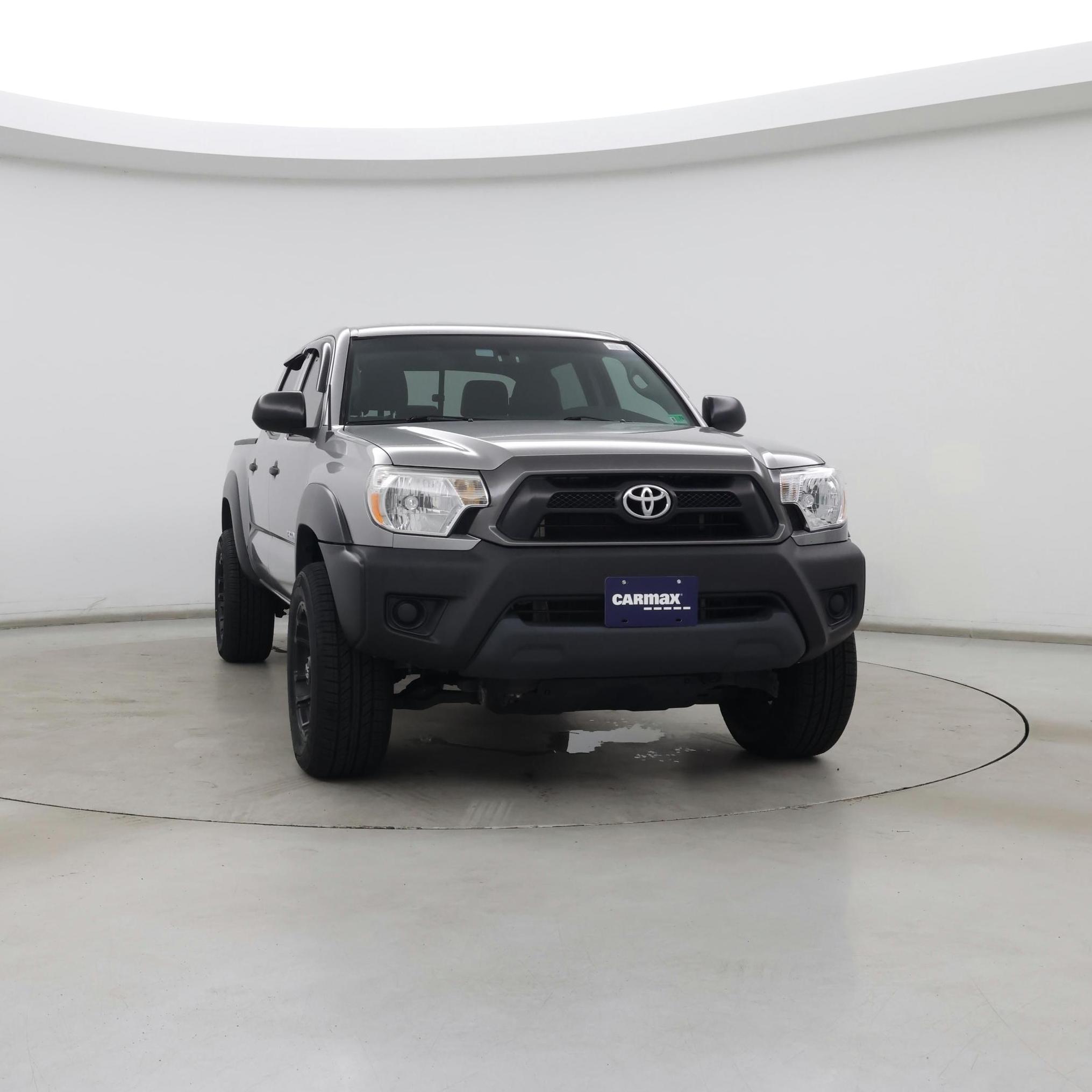 Thumbnail: 2015 Toyota Tacoma - 5