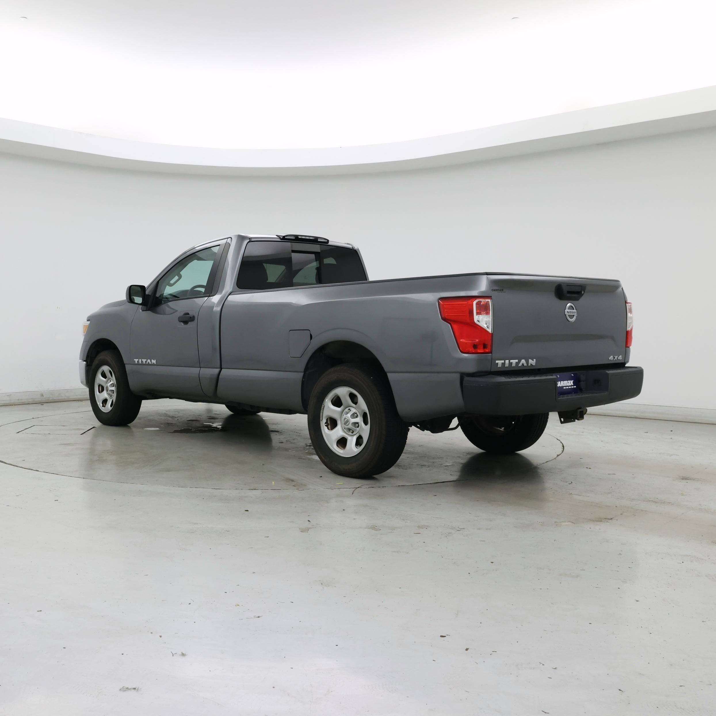 Thumbnail: 2017 Nissan Titan - 2