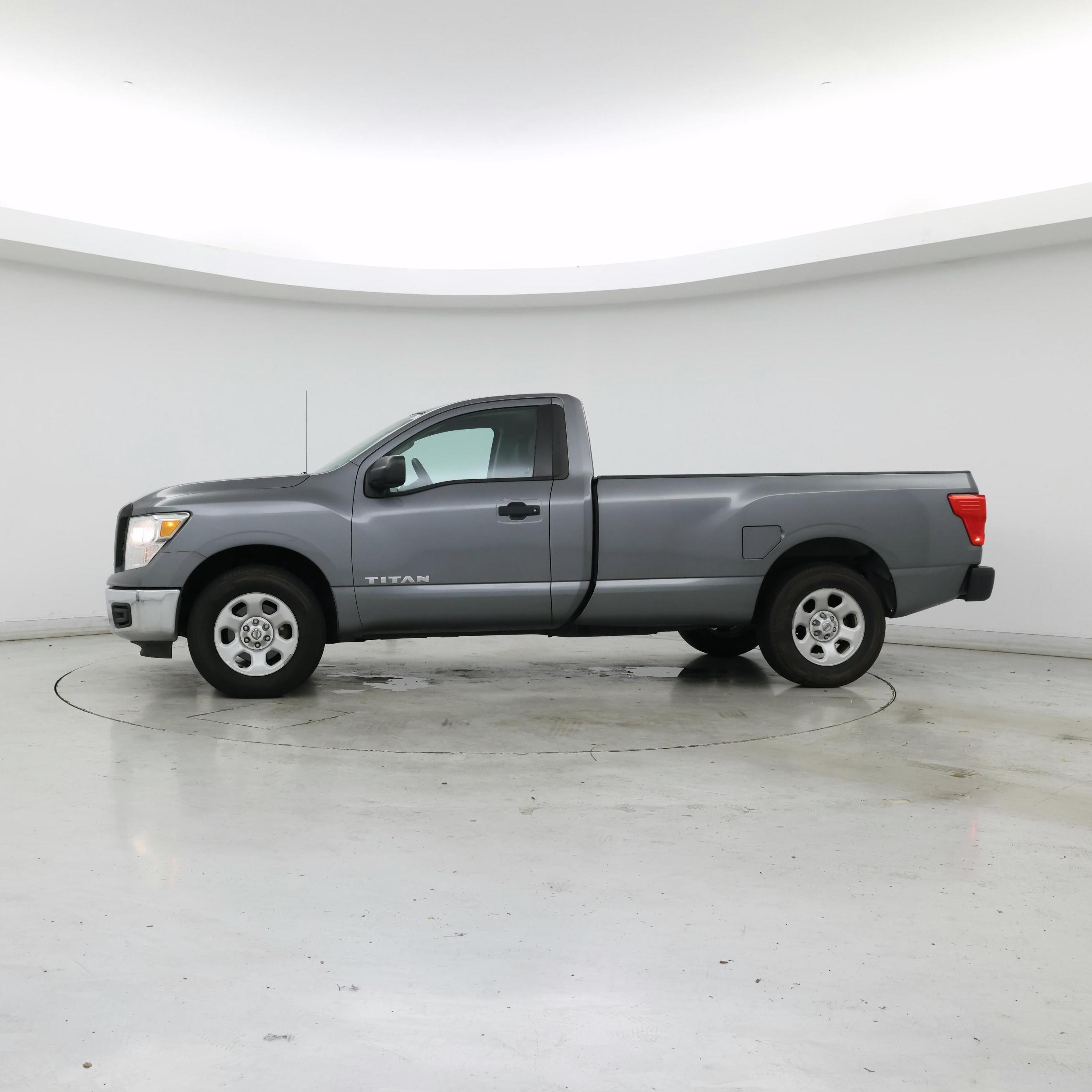 Thumbnail: 2017 Nissan Titan - 3