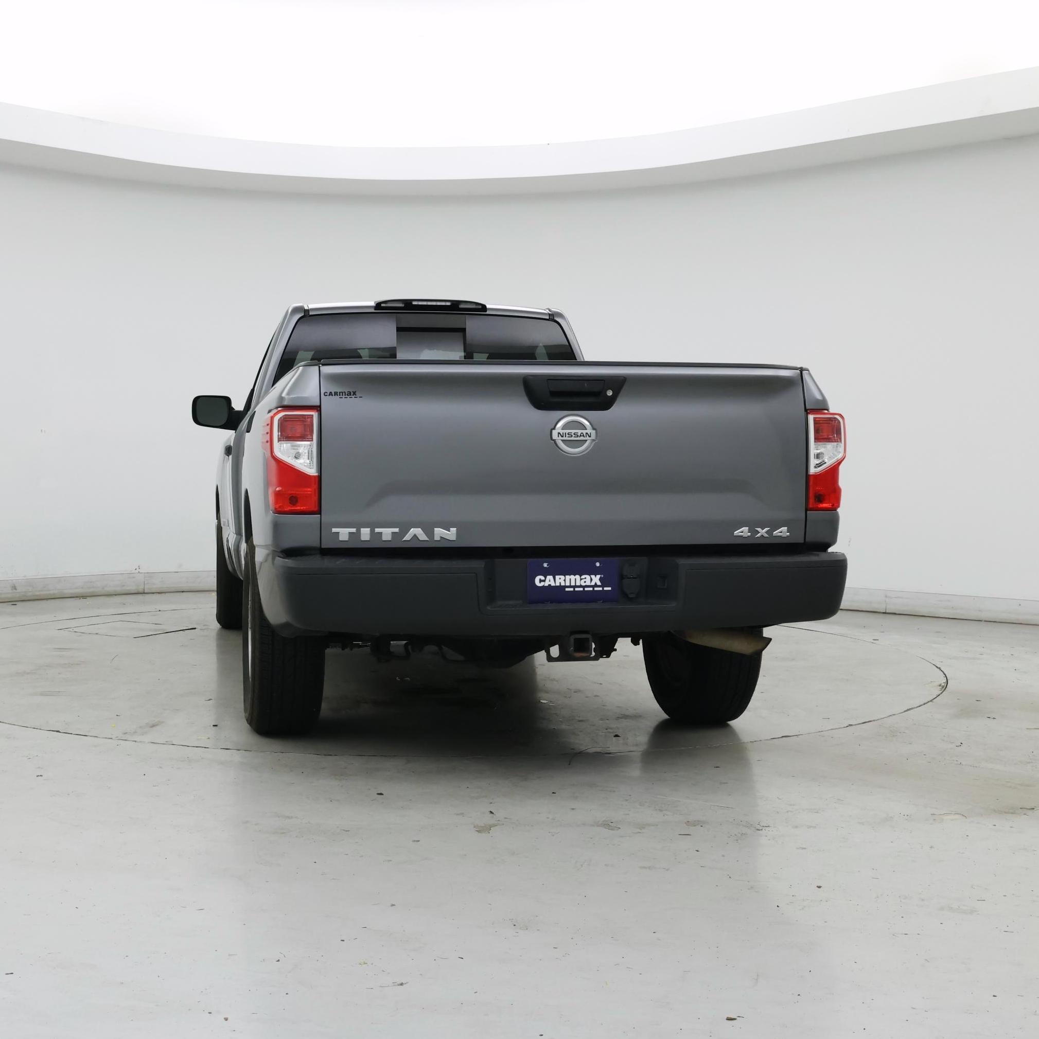 Thumbnail: 2017 Nissan Titan - 6
