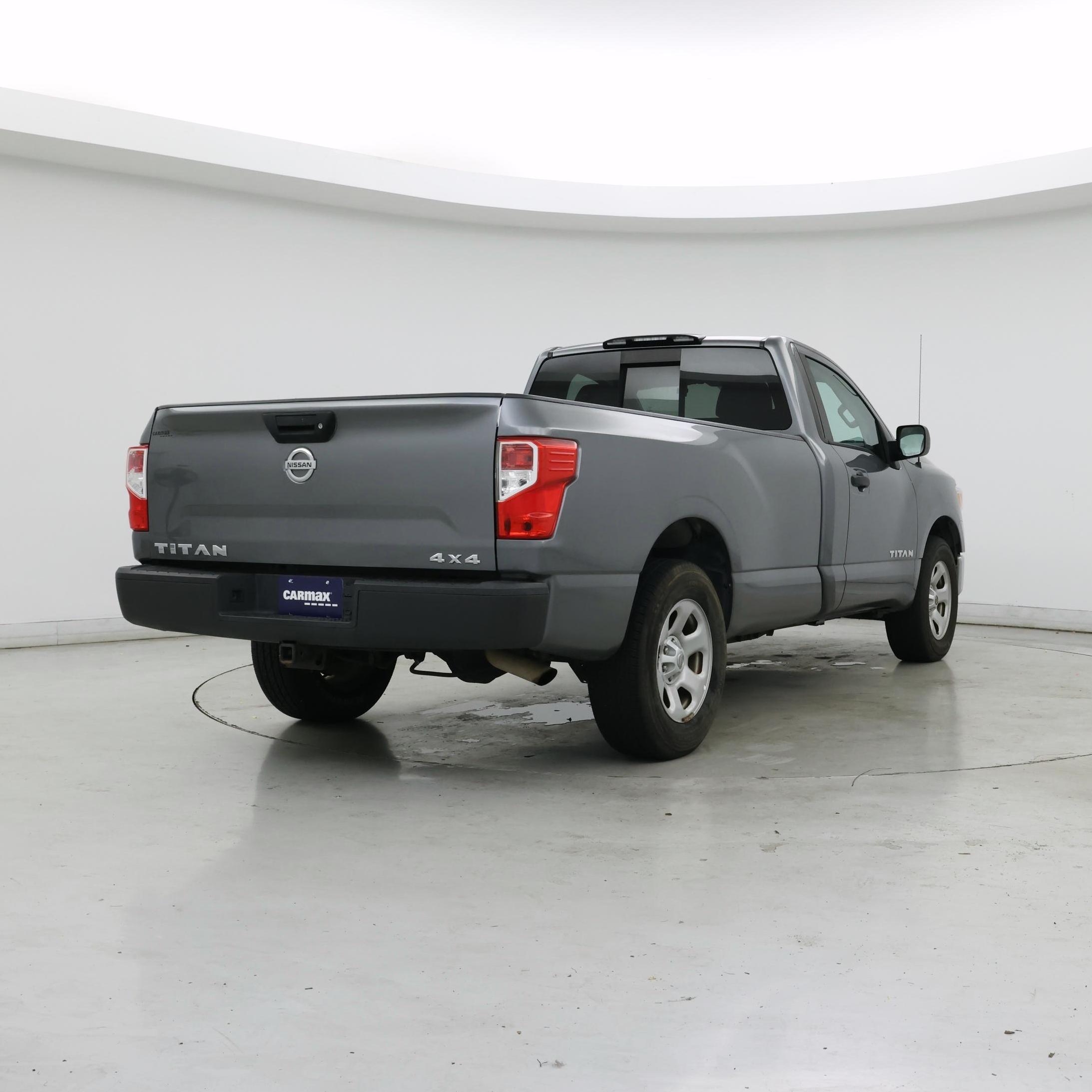 Thumbnail: 2017 Nissan Titan - 8