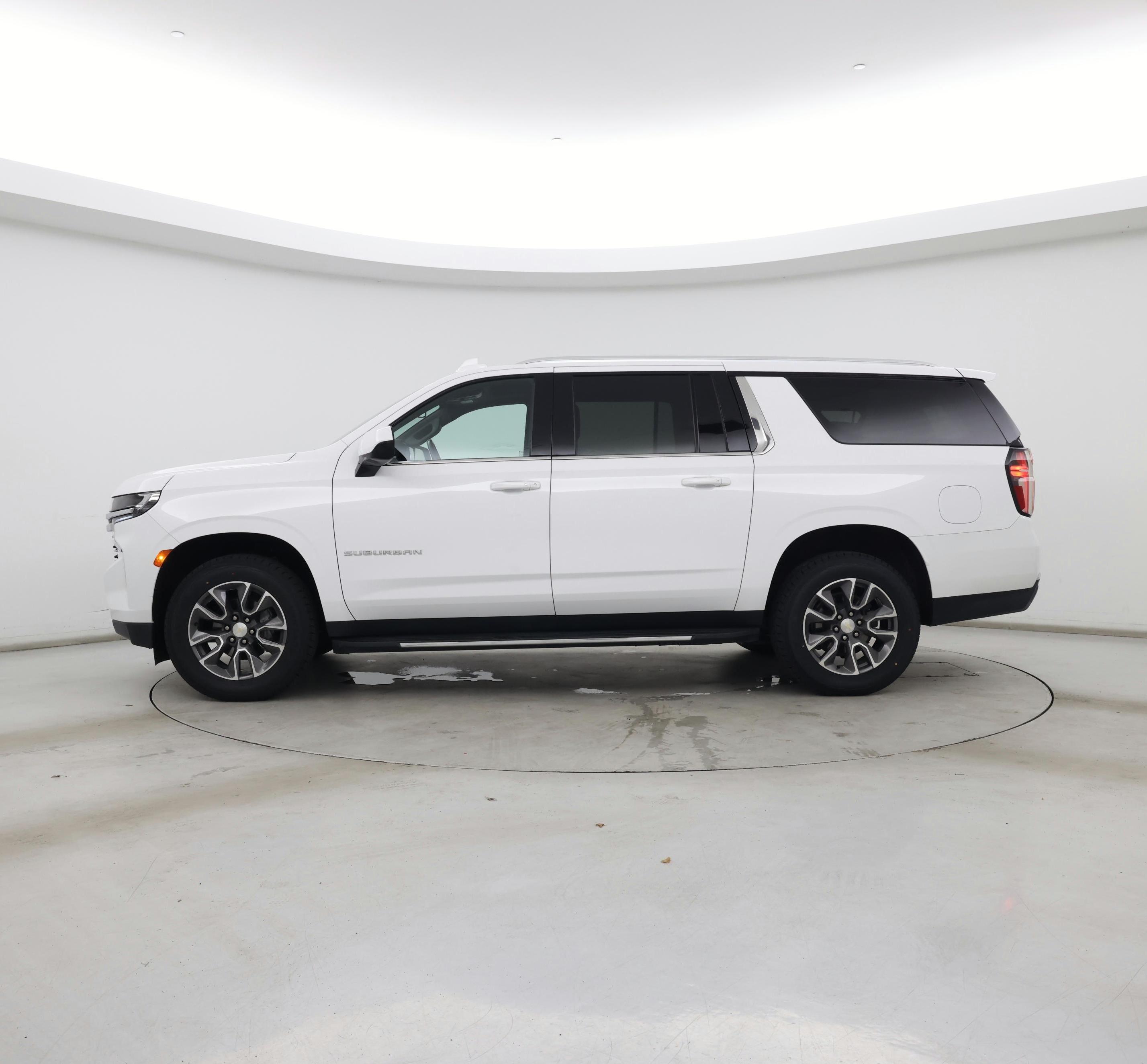 Thumbnail: 2021 Chevrolet Suburban - 3