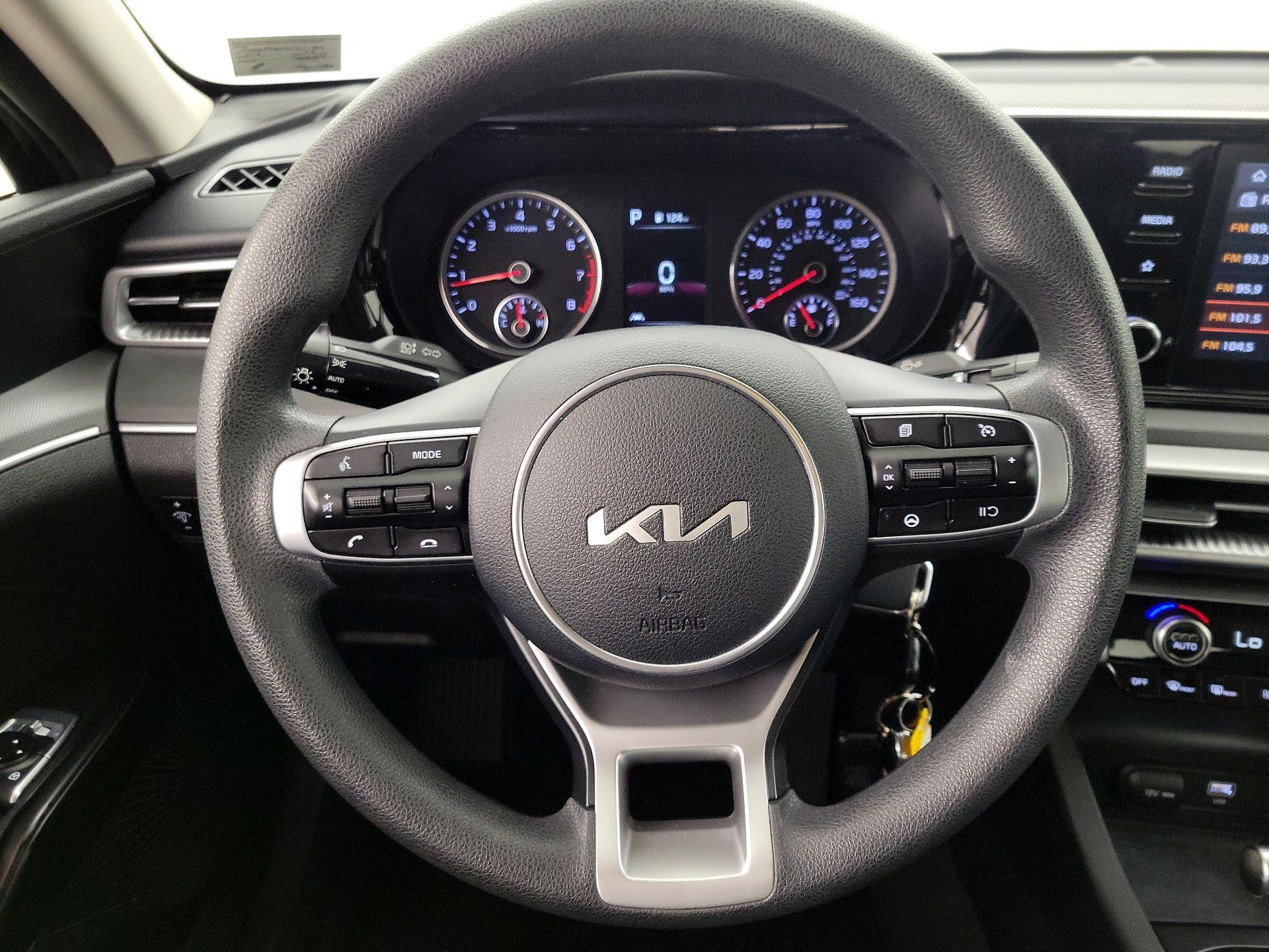Thumbnail: 2022 Kia K5 - 10
