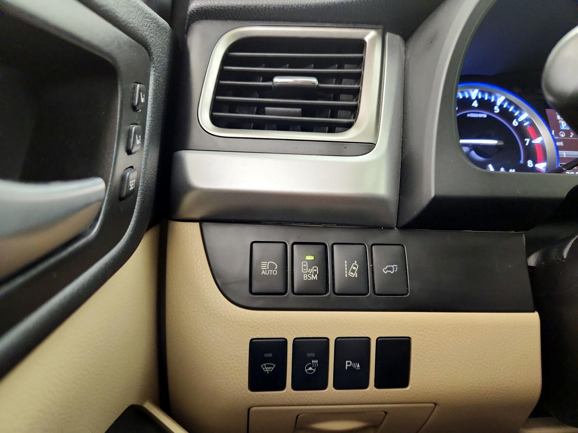 Thumbnail: 2016 Toyota Highlander - 13