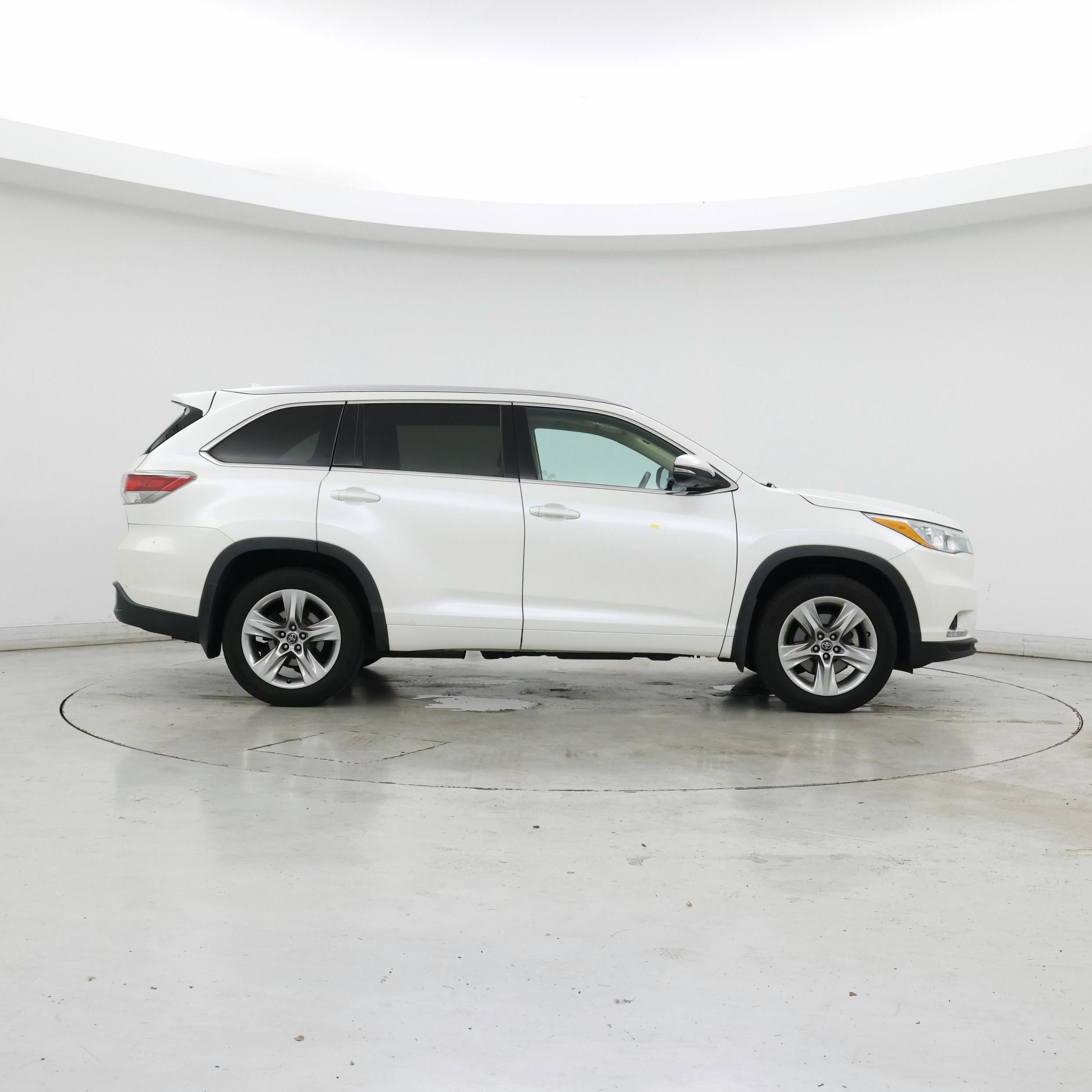 Thumbnail: 2016 Toyota Highlander - 7