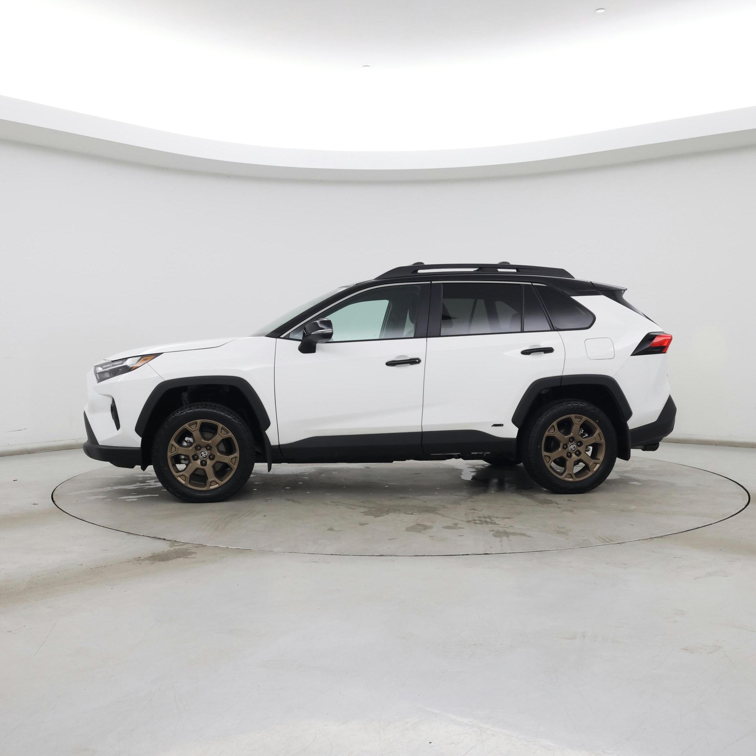 Thumbnail: 2025 Toyota RAV4 - 3