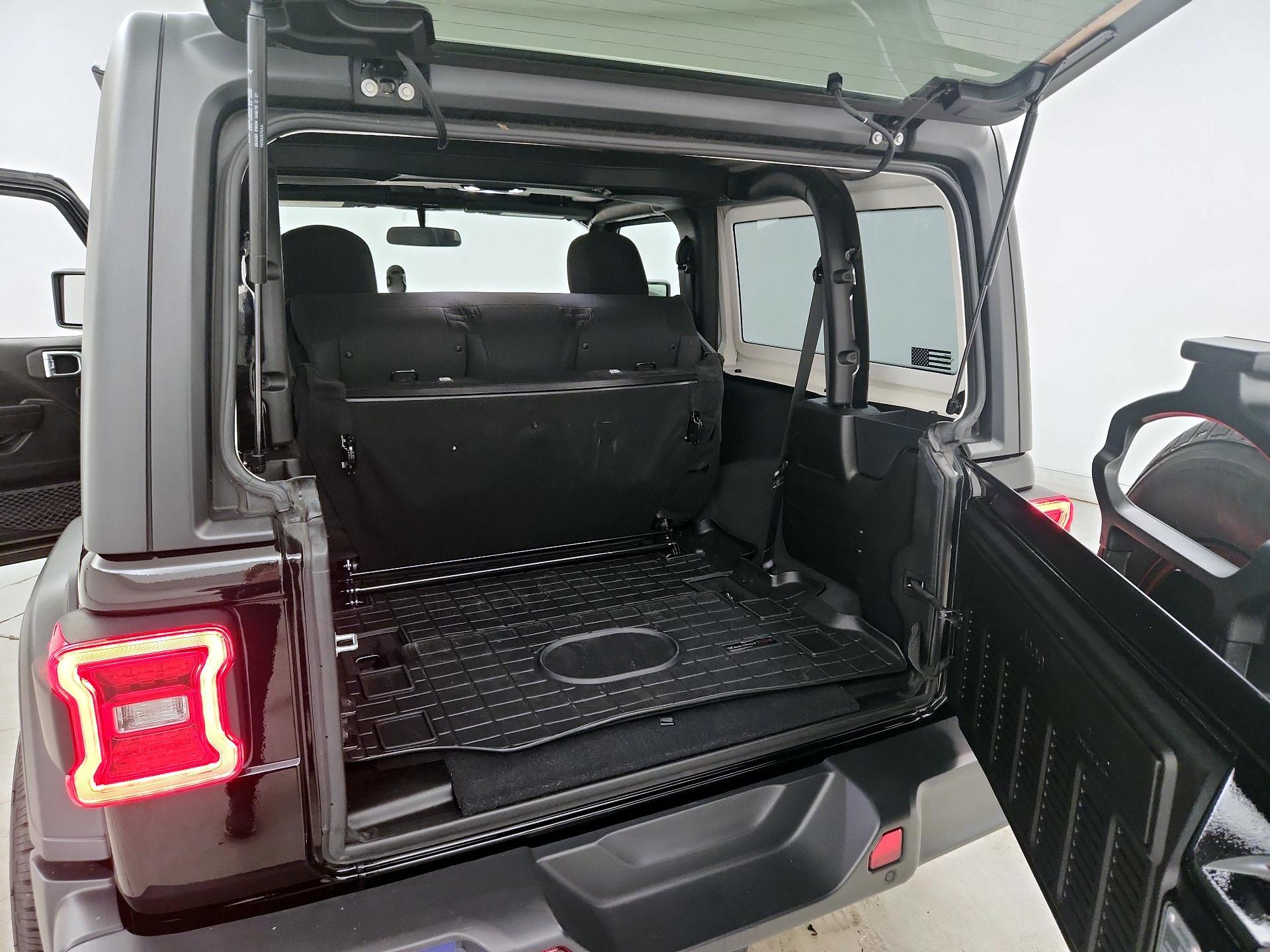 Thumbnail: 2019 Jeep Wrangler - 19