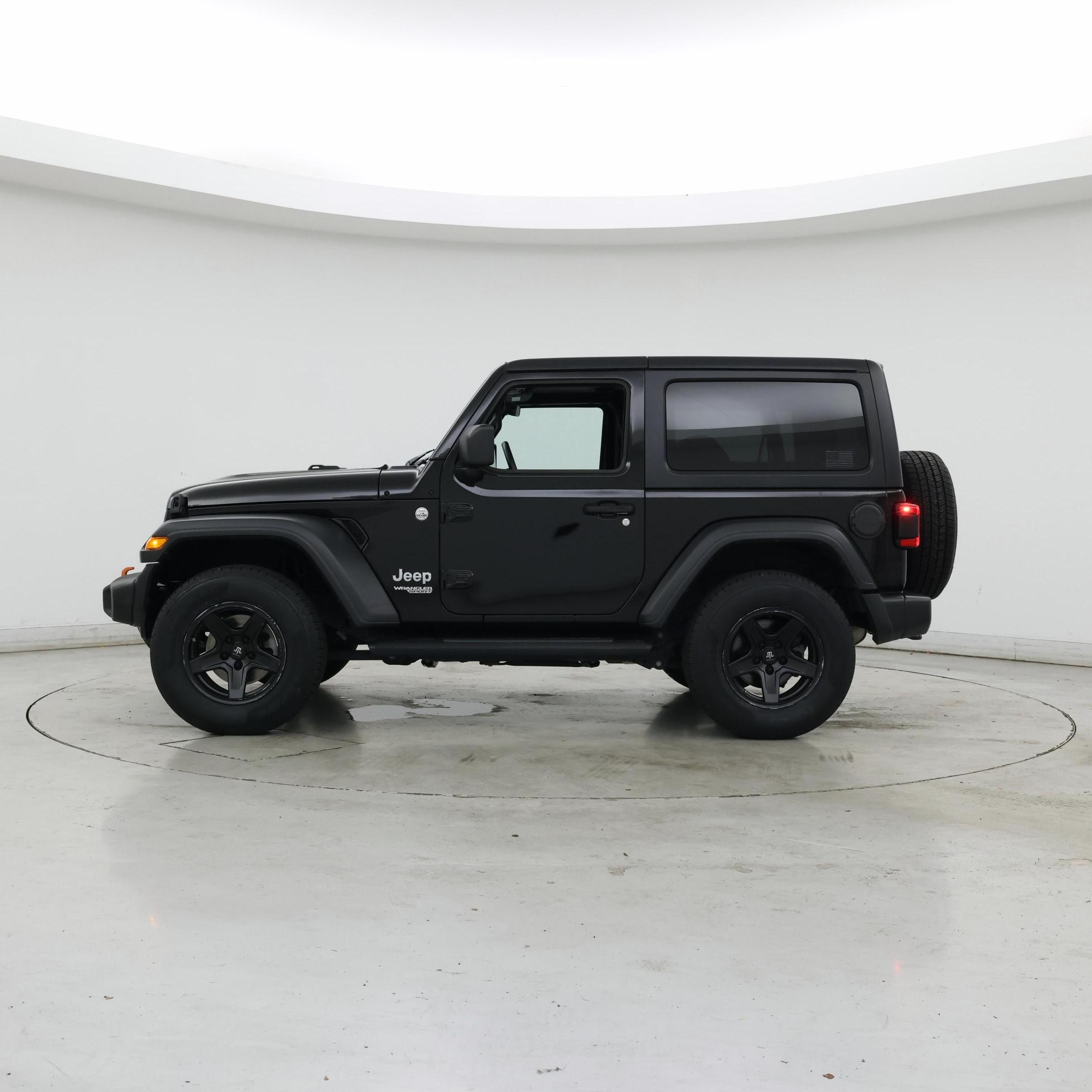 Thumbnail: 2019 Jeep Wrangler - 3