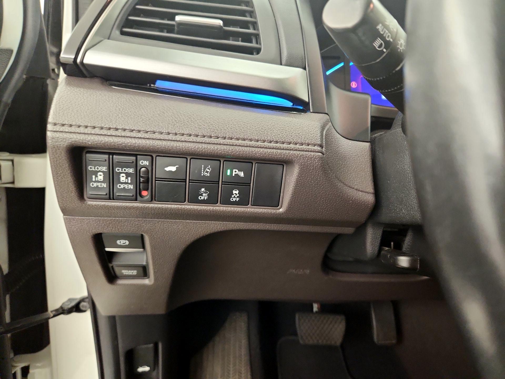 Thumbnail: 2019 Honda Odyssey - 13