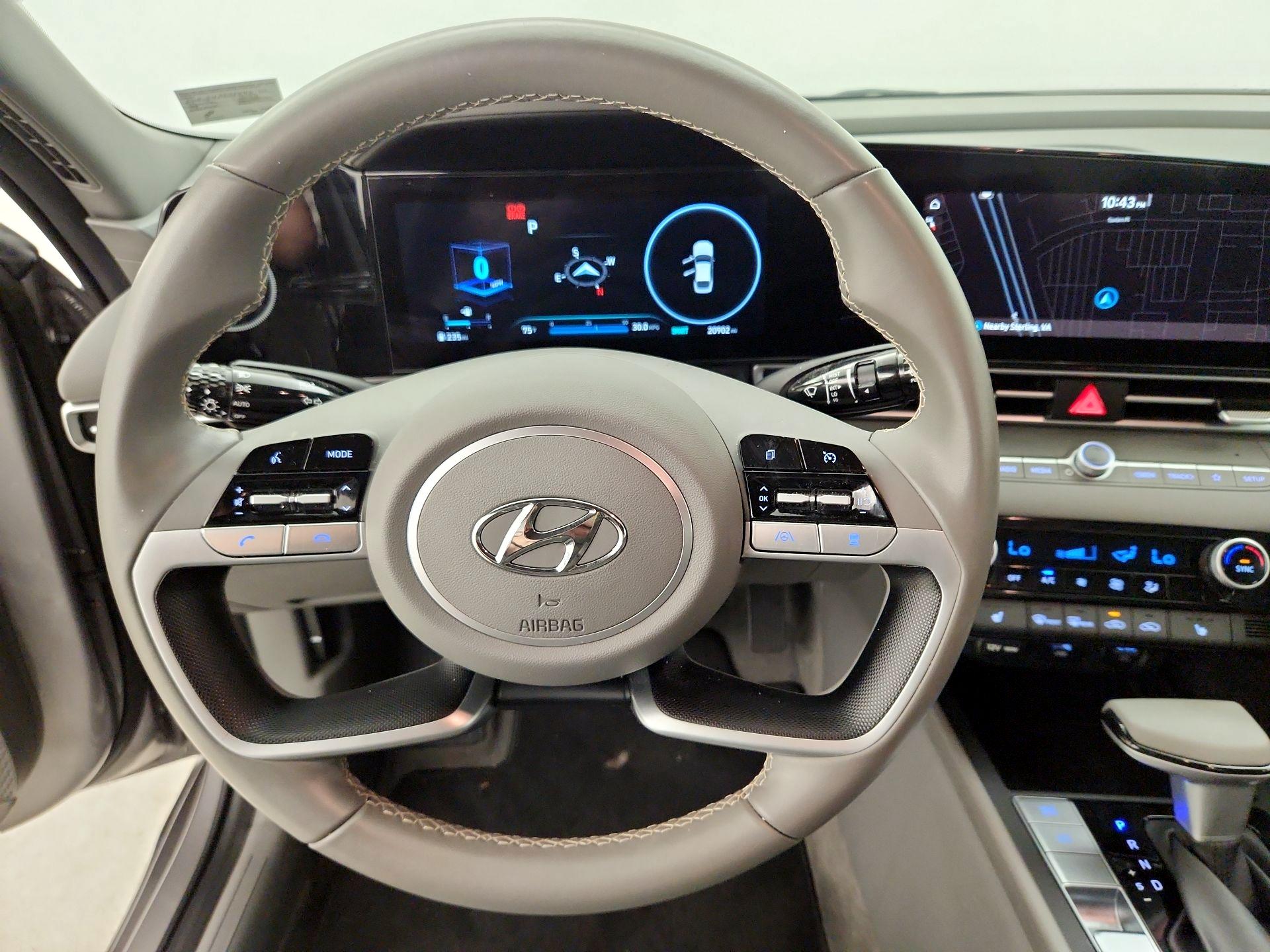 Thumbnail: 2023 Hyundai Elantra - 10