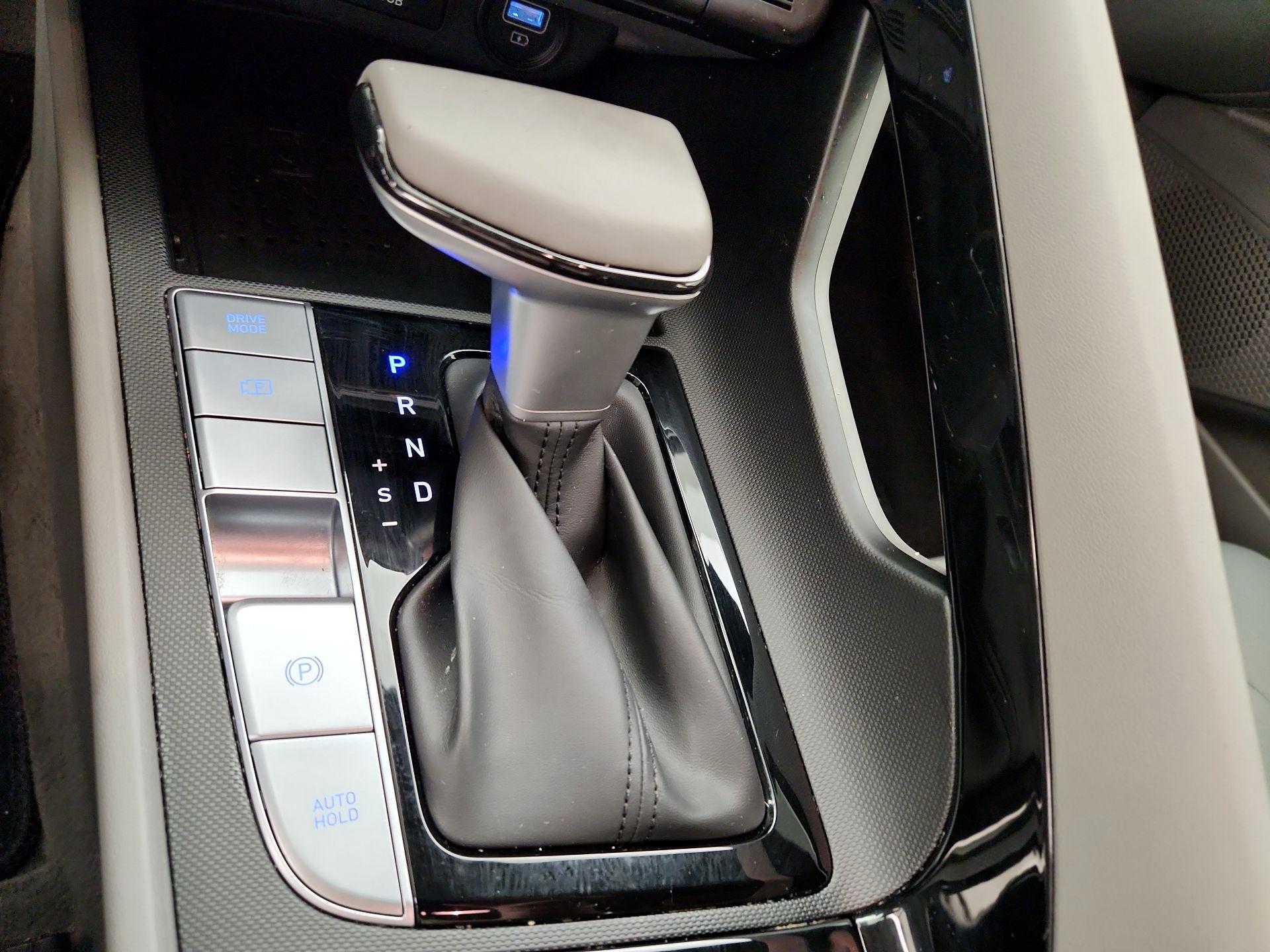 Thumbnail: 2023 Hyundai Elantra - 18