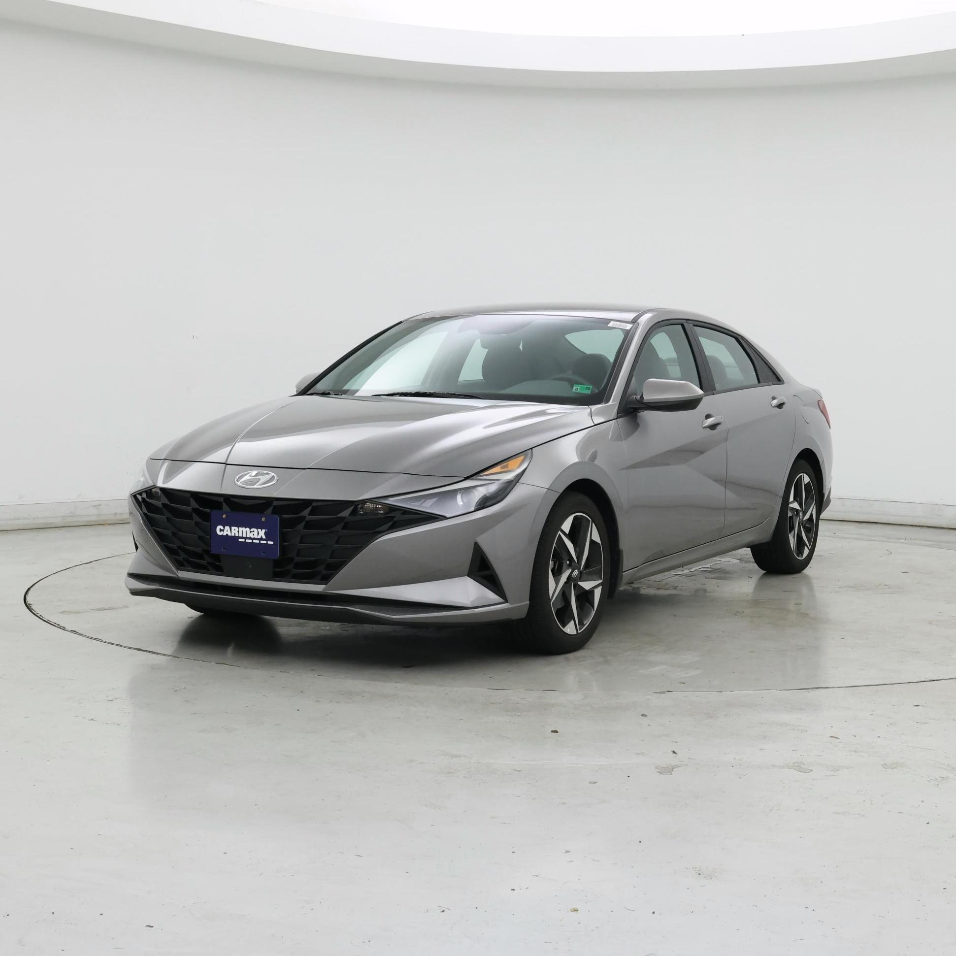 Thumbnail: 2023 Hyundai Elantra - 4