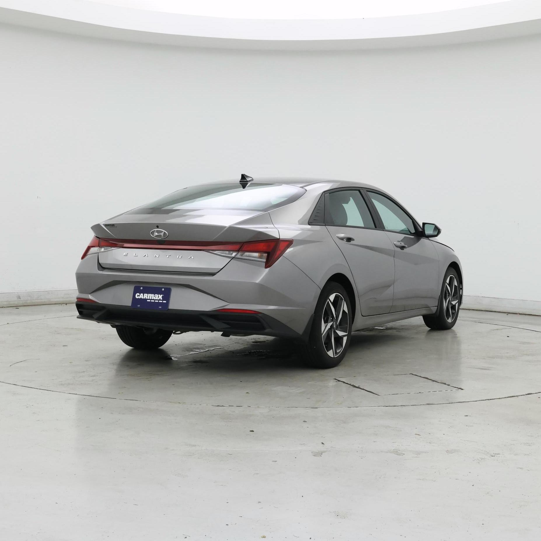 Thumbnail: 2023 Hyundai Elantra - 8