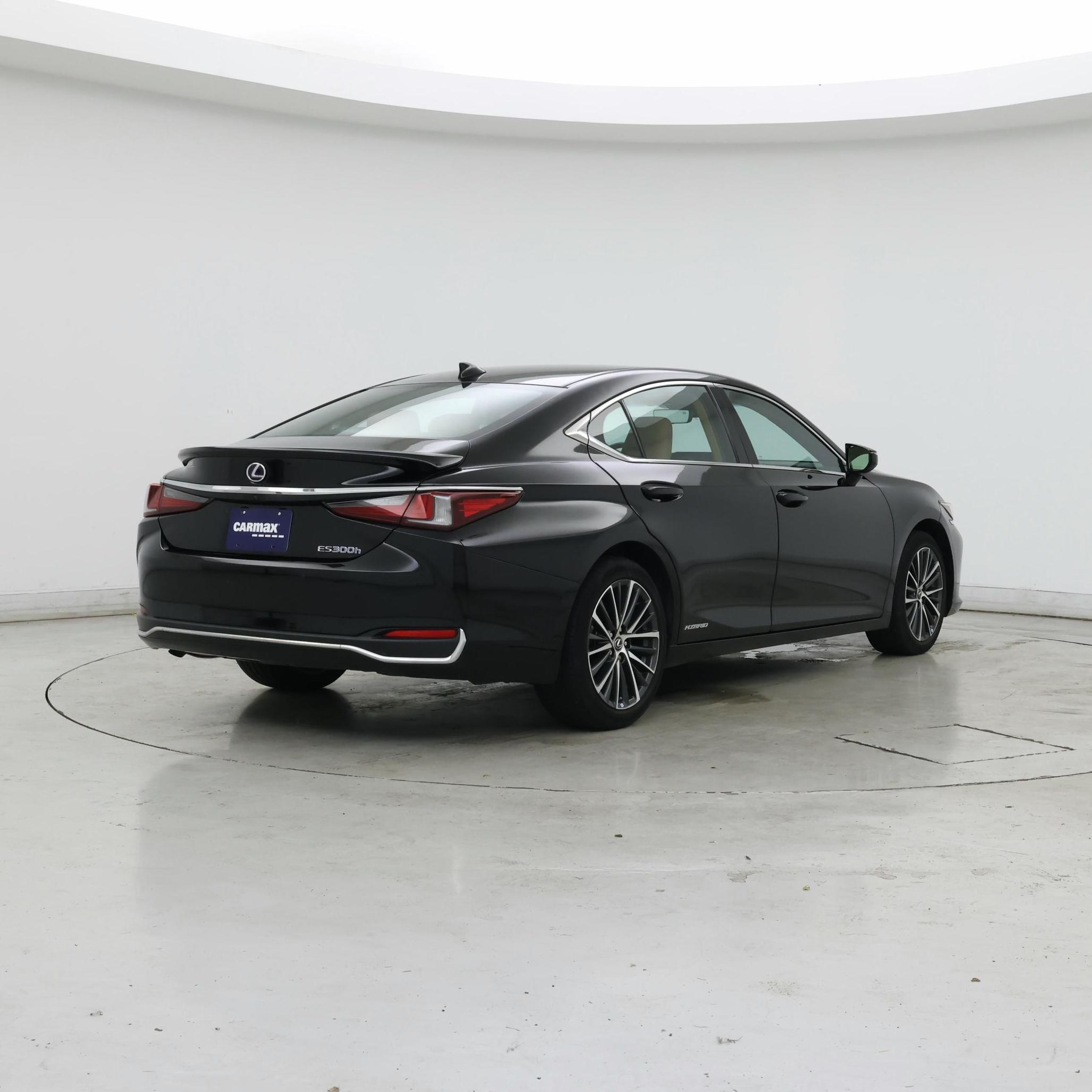 Thumbnail: 2022 Lexus ES - 8