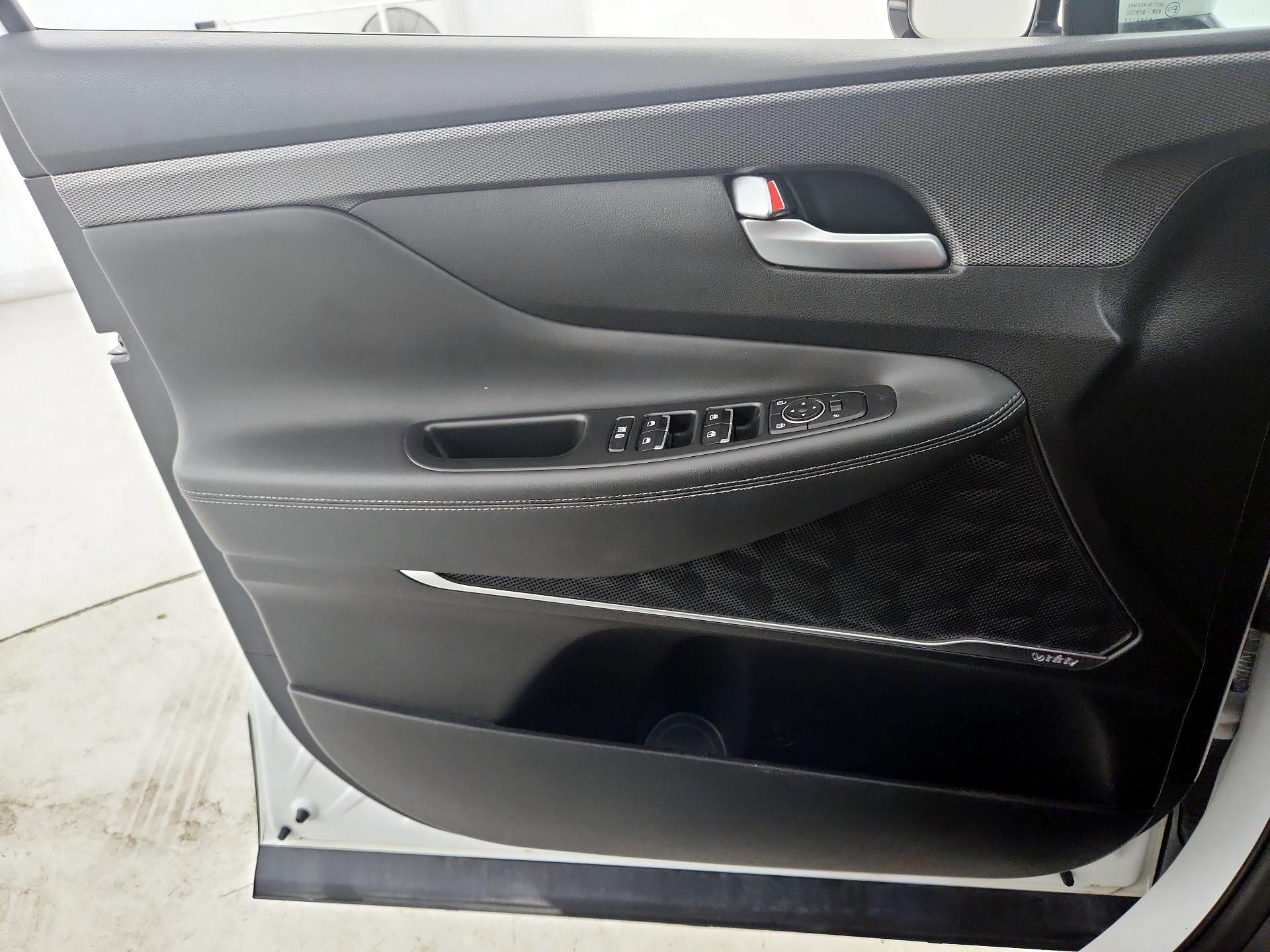 Thumbnail: 2020 Hyundai Santa Fe - 12