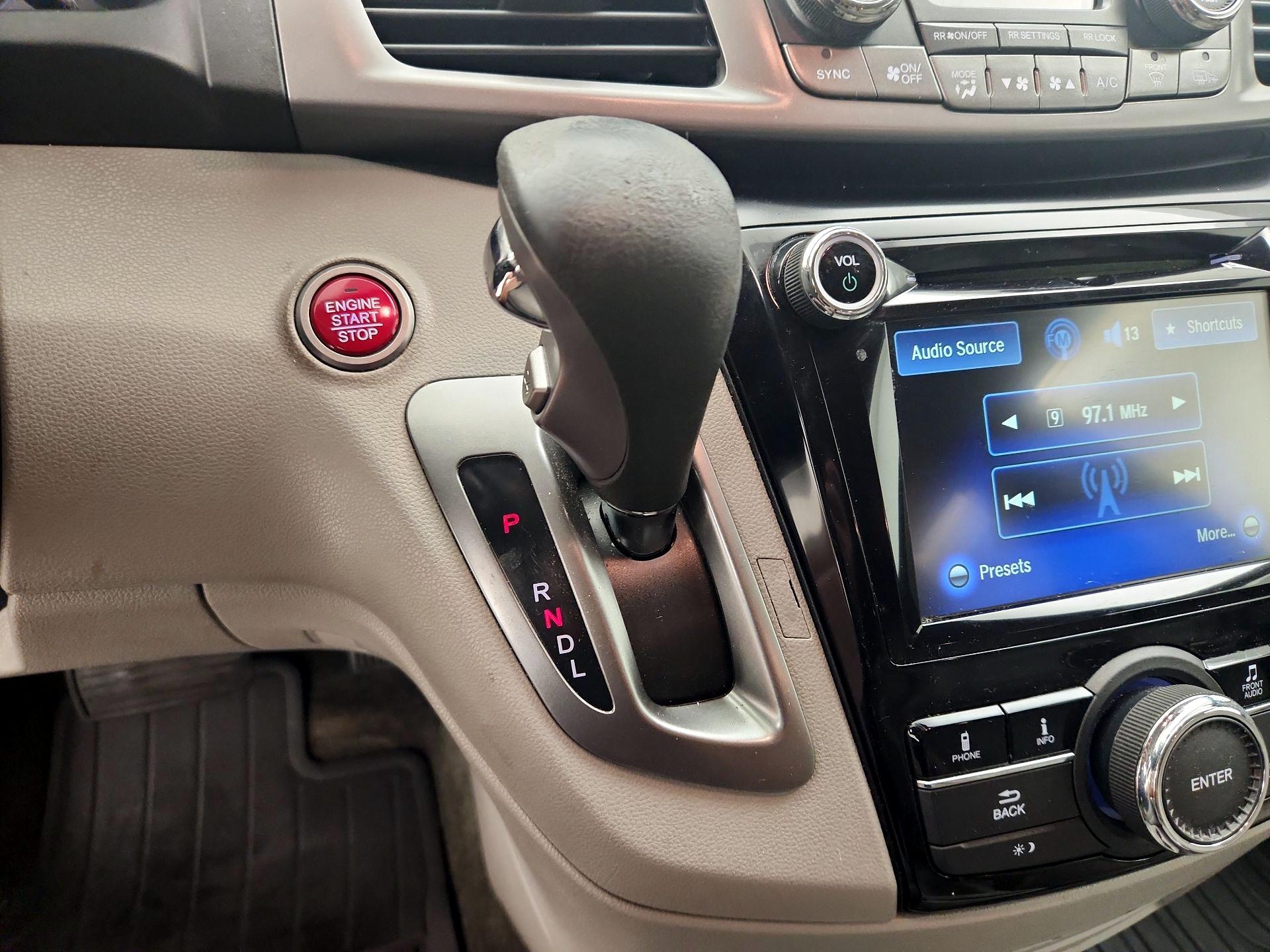 Thumbnail: 2016 Honda Odyssey - 17