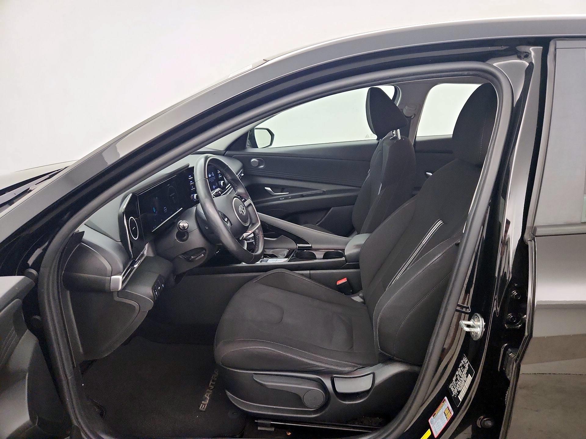 Thumbnail: 2021 Hyundai Elantra - 11