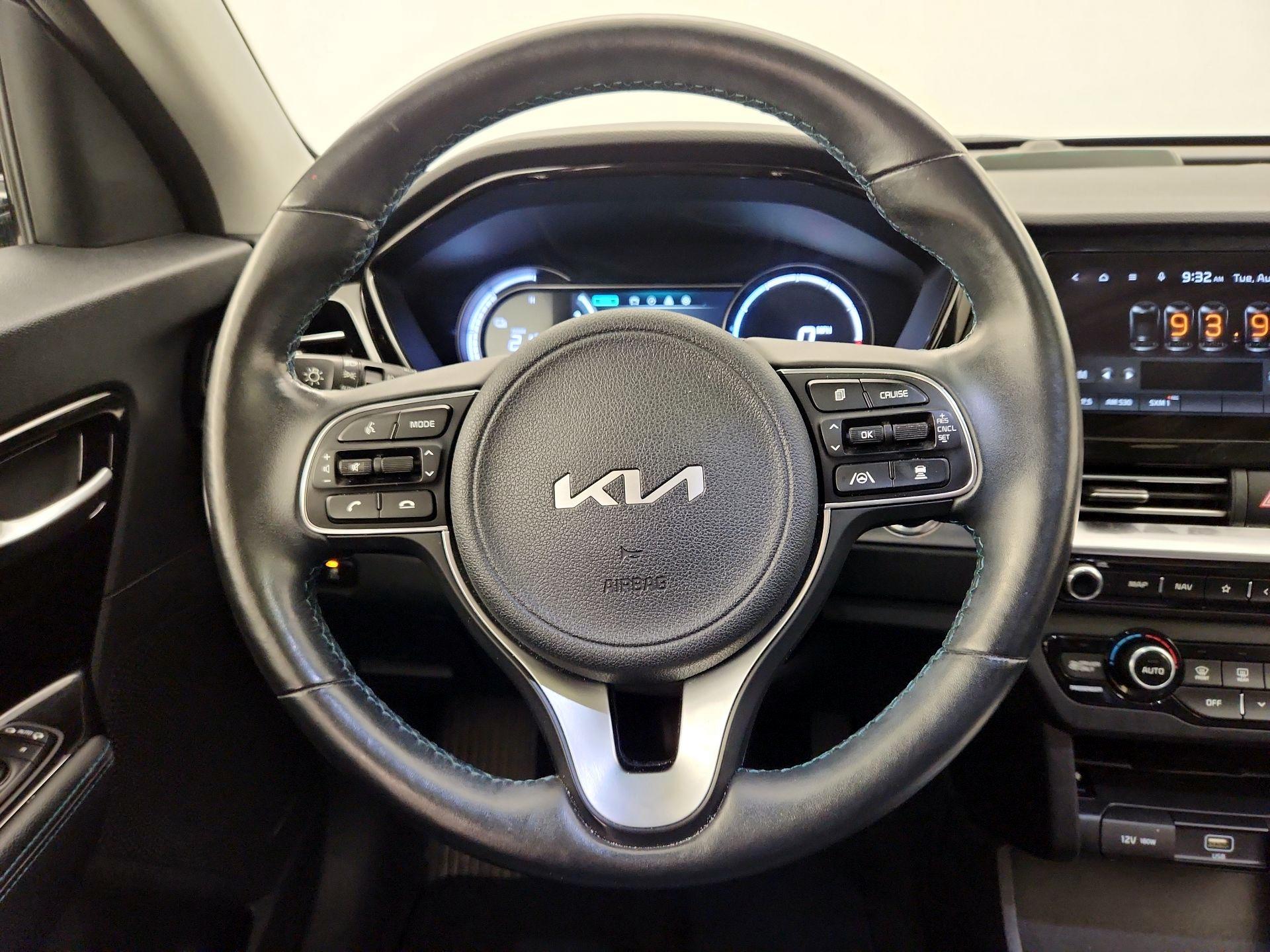 Thumbnail: 2022 Kia Niro - 10