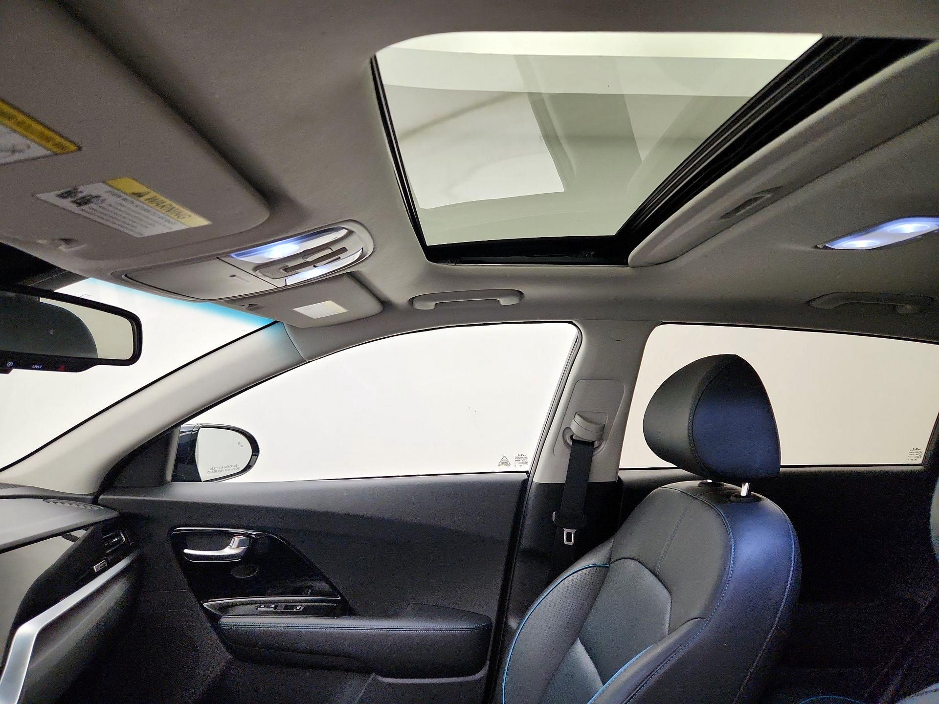 Thumbnail: 2022 Kia Niro - 20