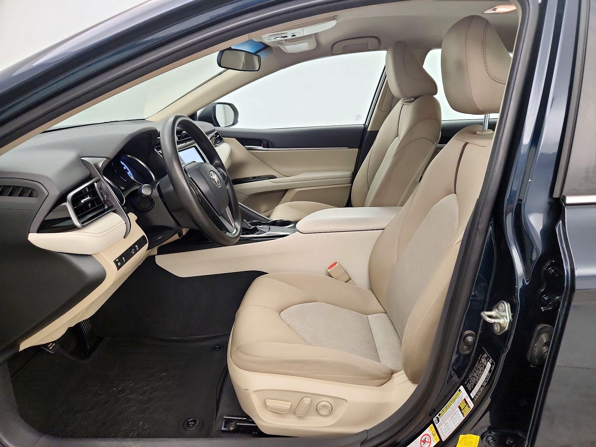 Thumbnail: 2019 Toyota Camry - 11