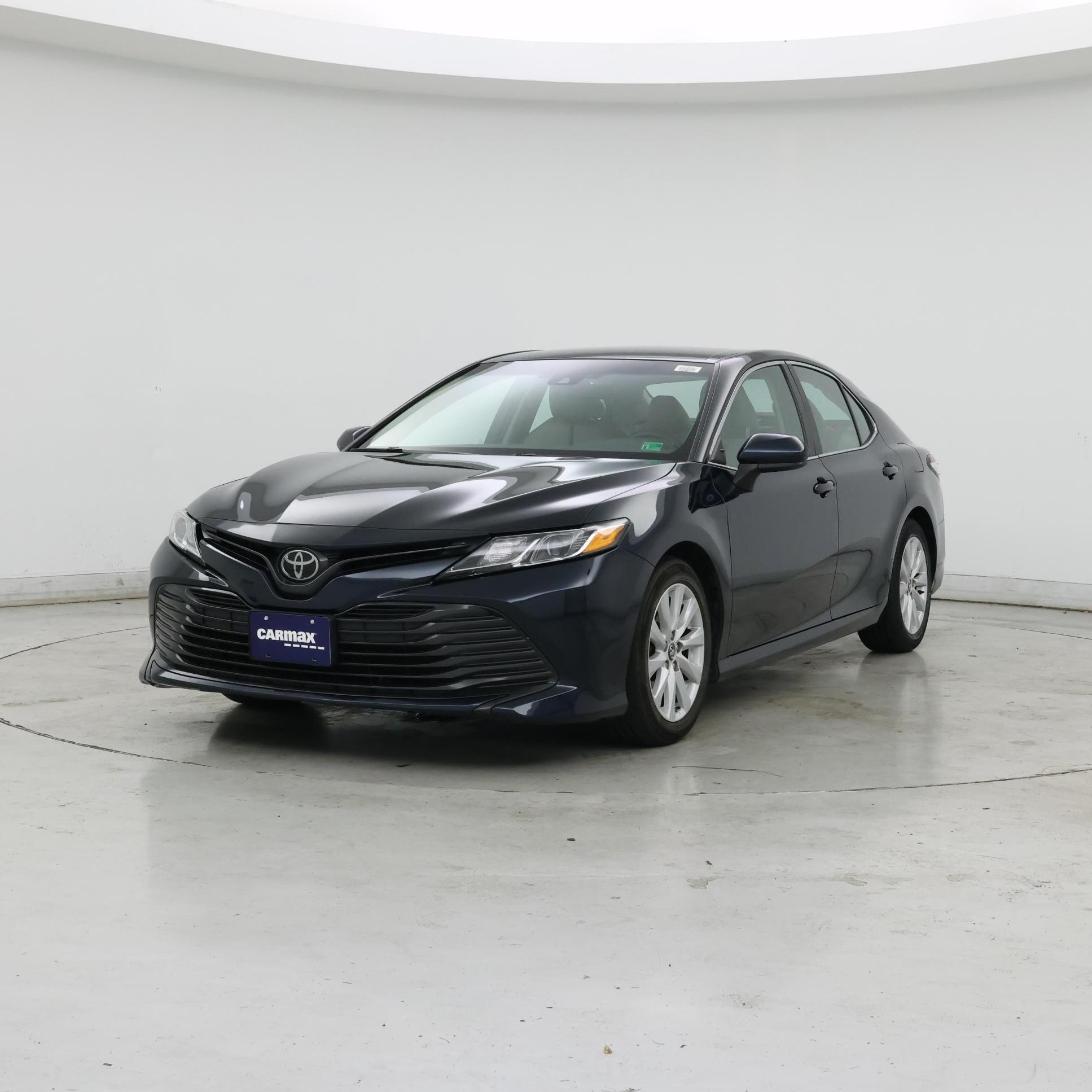 Thumbnail: 2019 Toyota Camry - 4