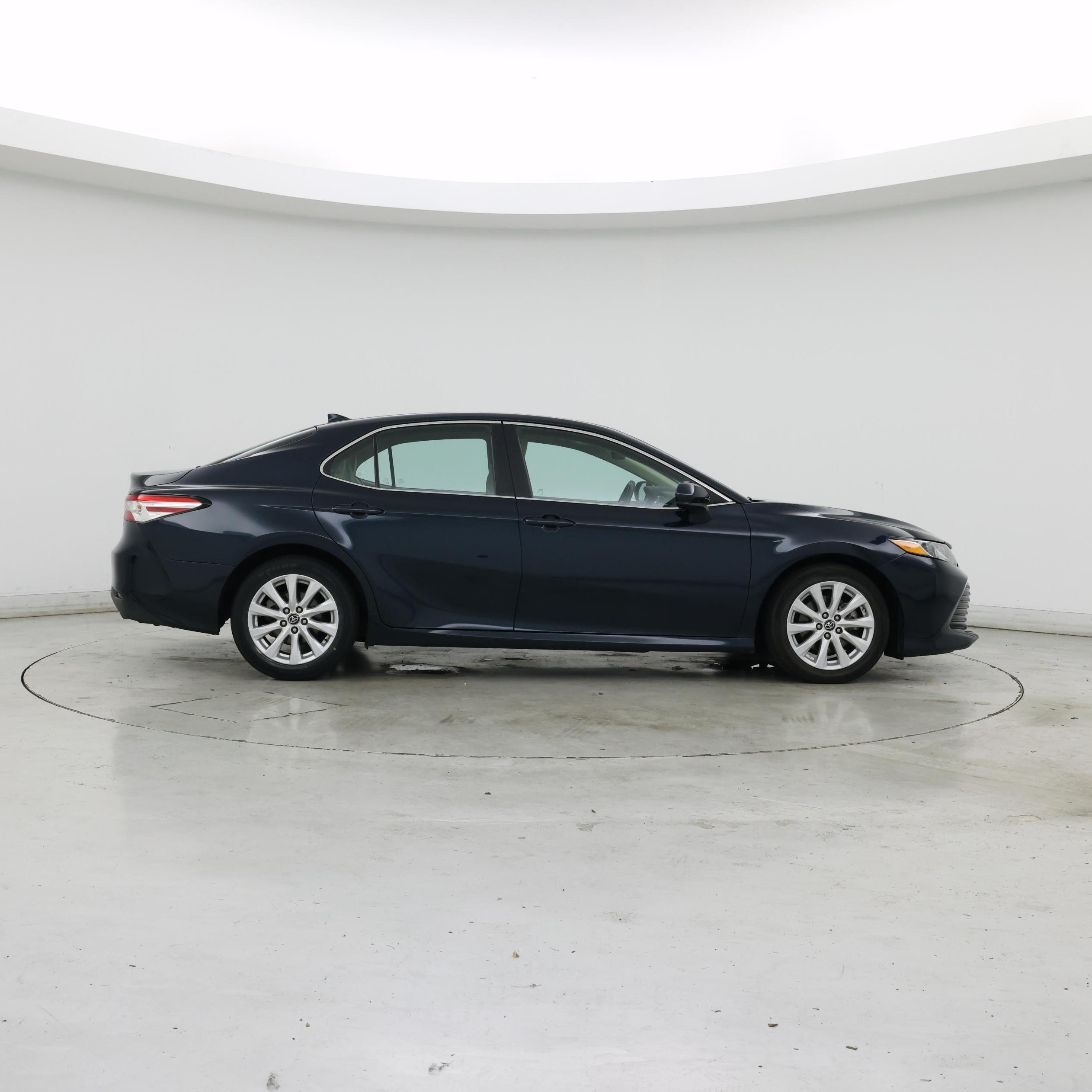 Thumbnail: 2019 Toyota Camry - 7