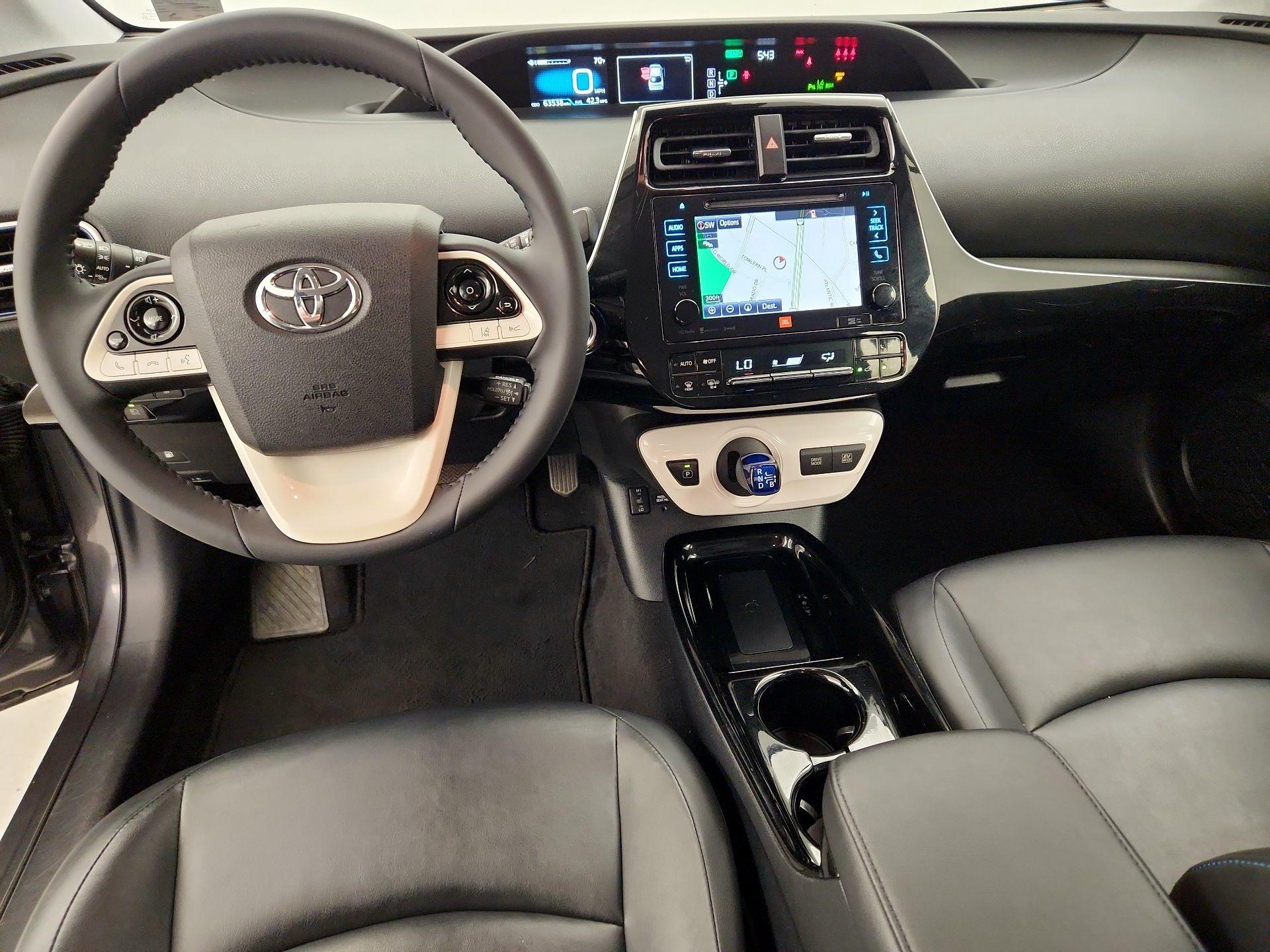 Thumbnail: 2017 Toyota Prius - 9