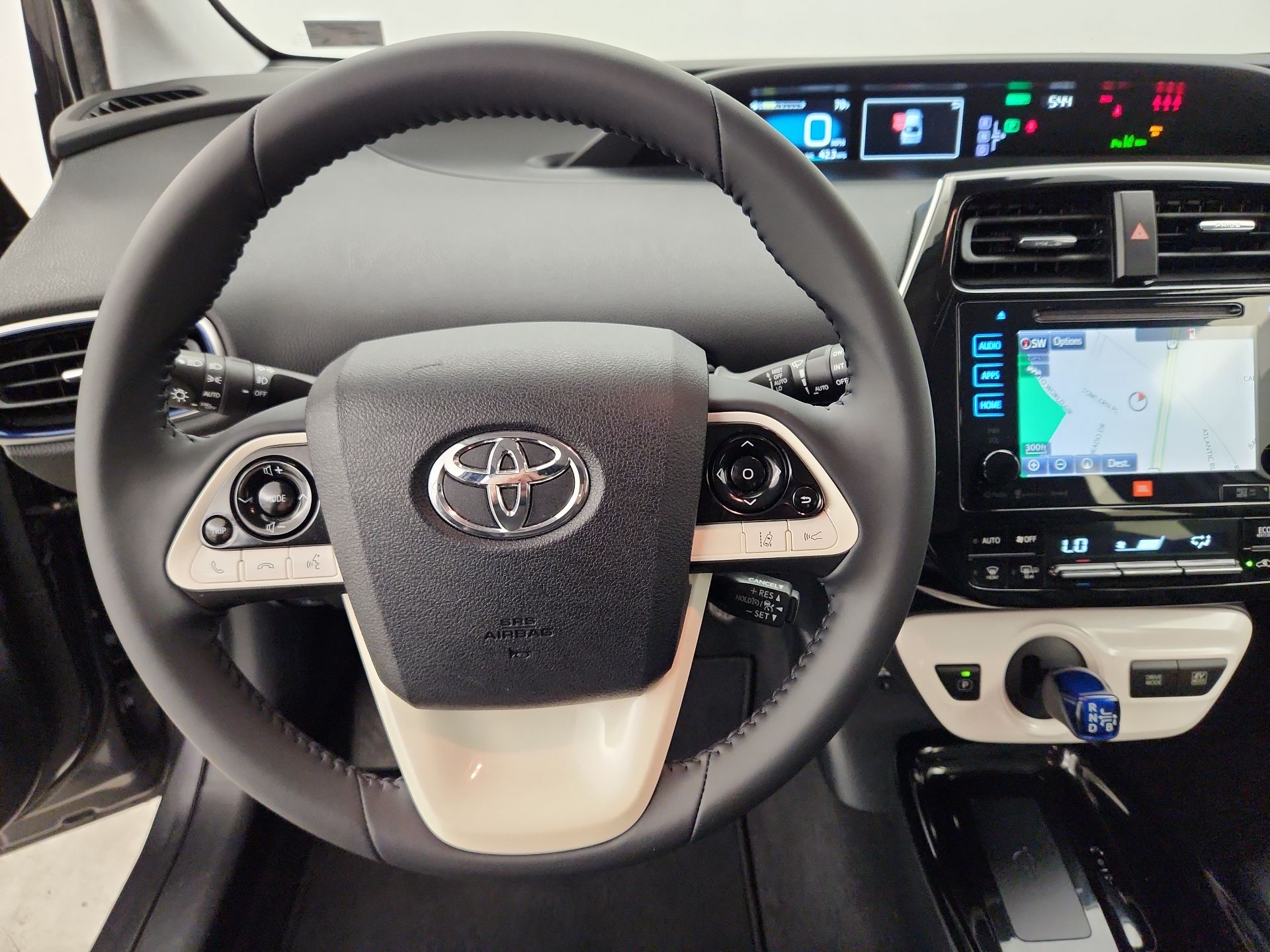 Thumbnail: 2017 Toyota Prius - 10