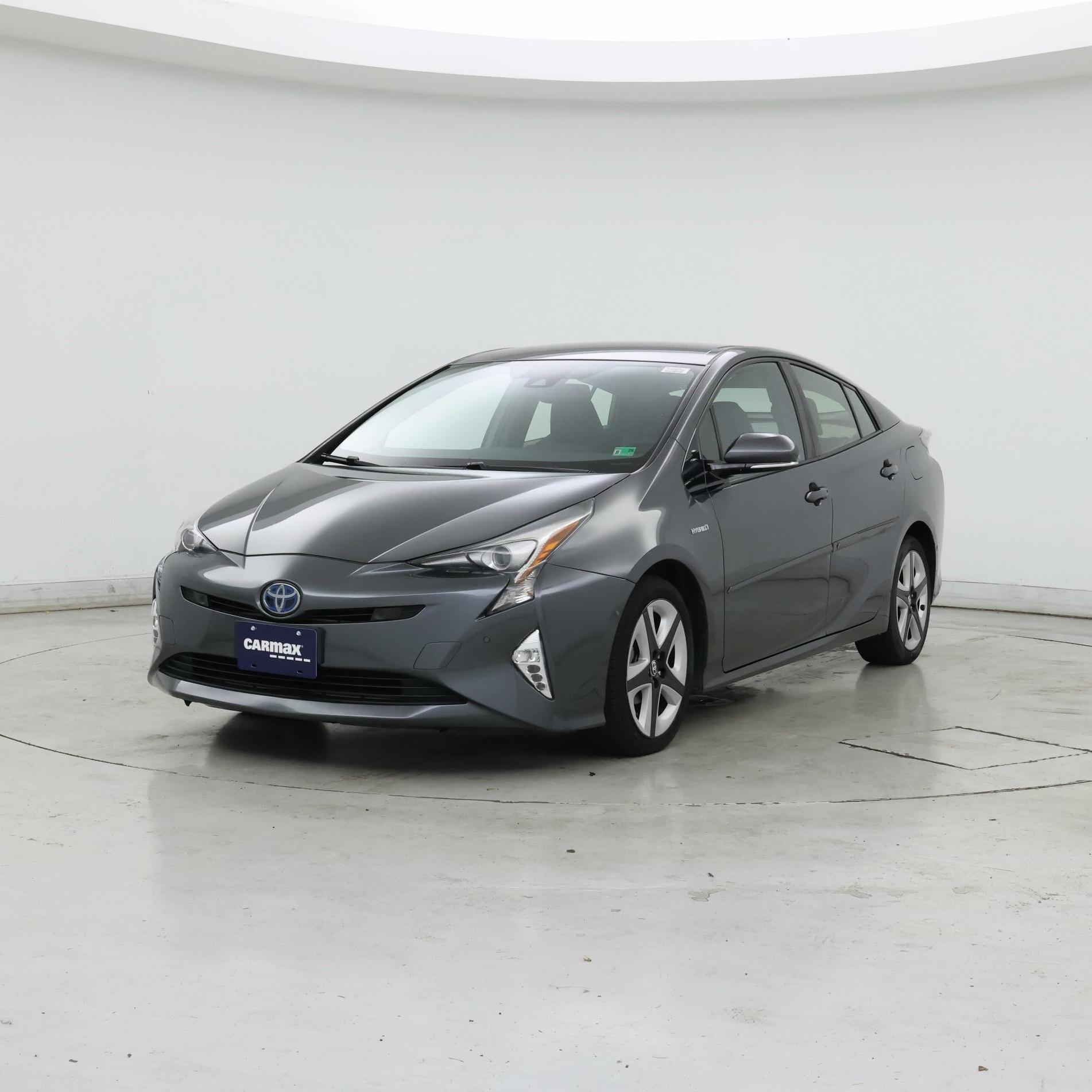 Thumbnail: 2017 Toyota Prius - 4