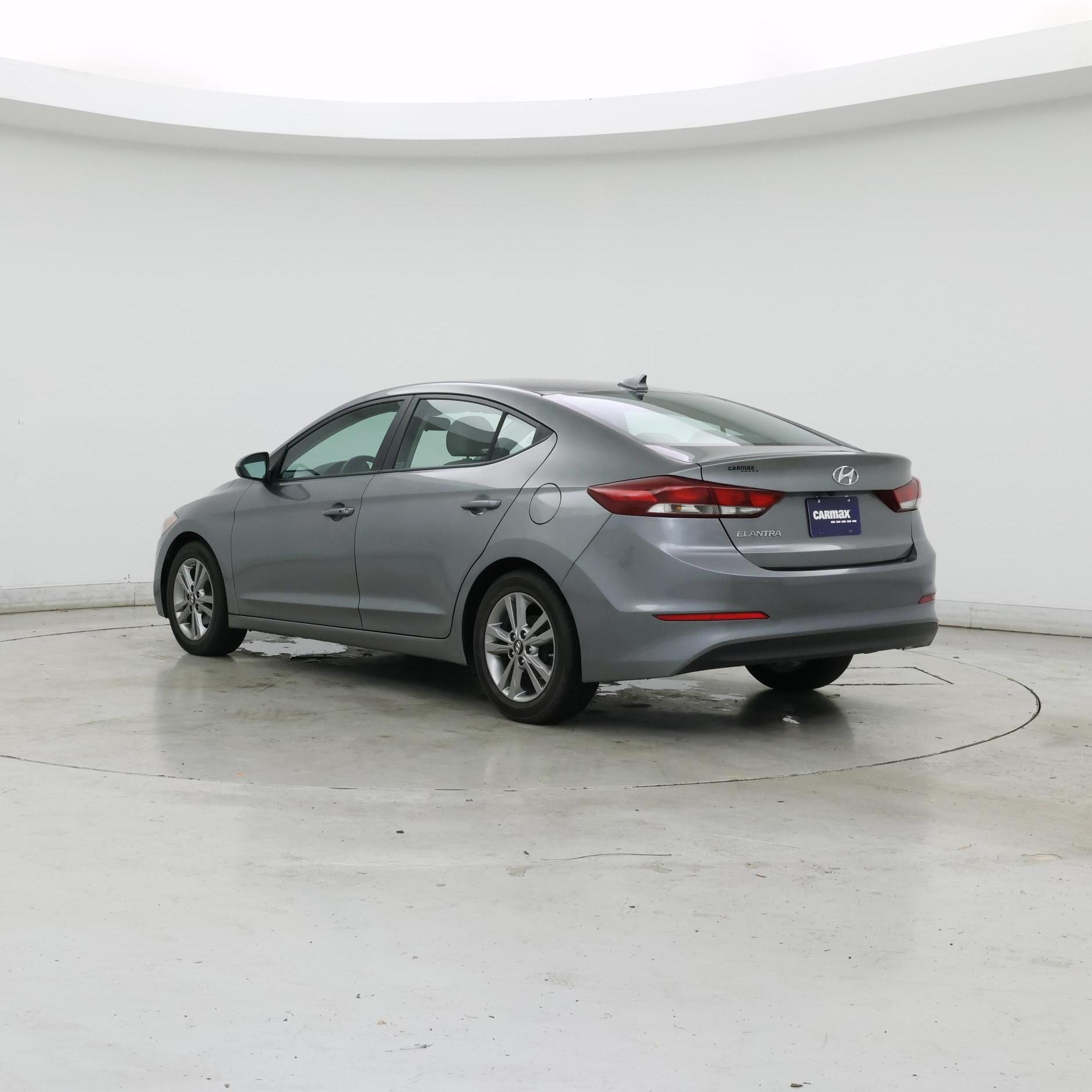 Thumbnail: 2017 Hyundai Elantra - 2