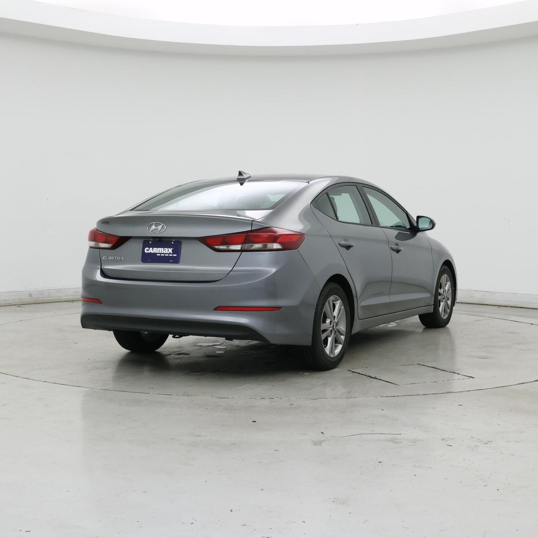 Thumbnail: 2017 Hyundai Elantra - 8