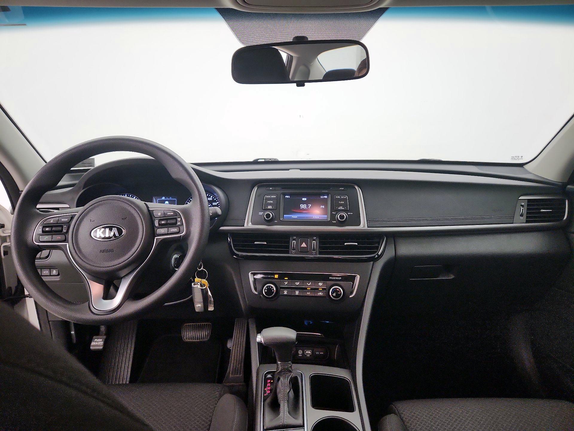 Thumbnail: 2016 Kia Optima - 9