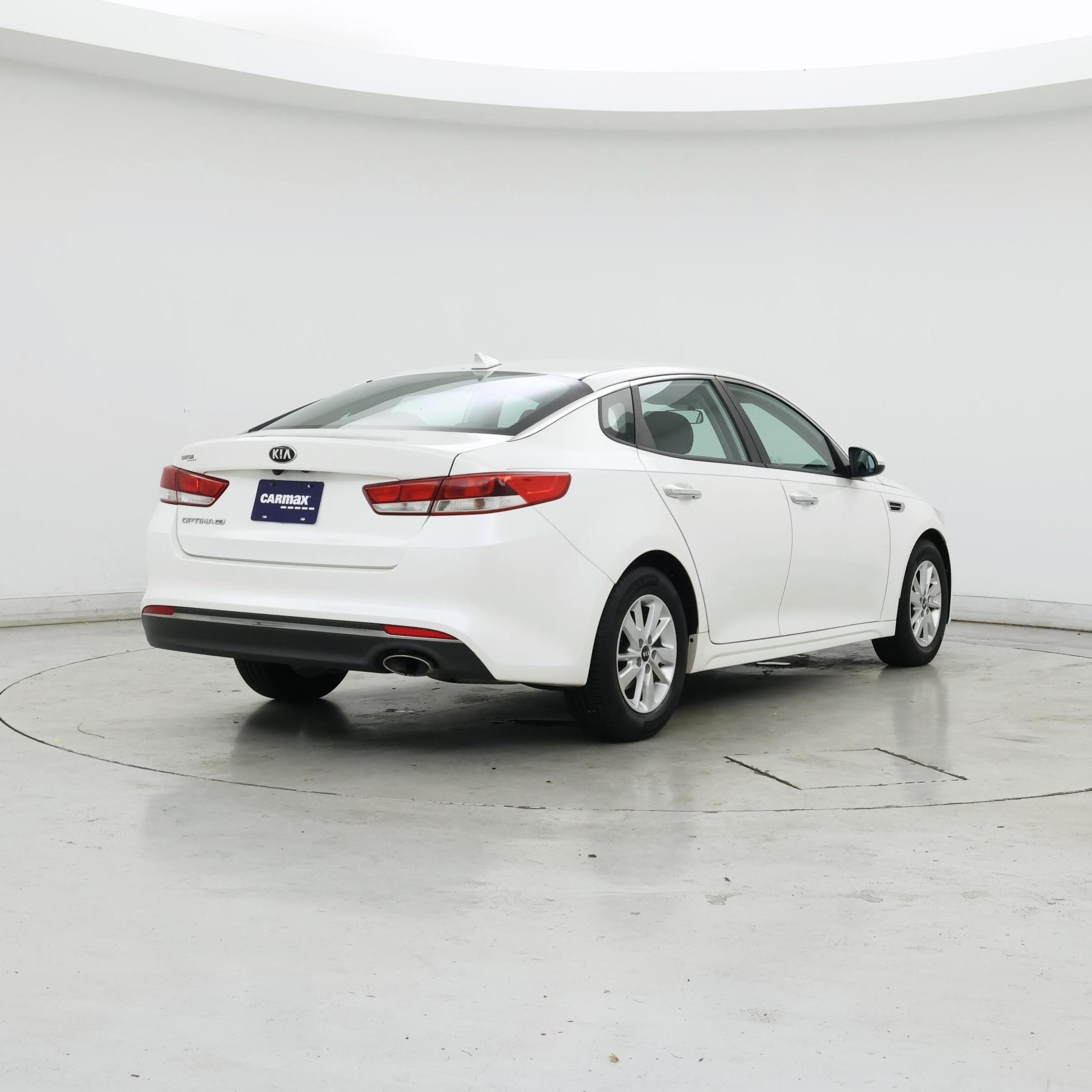 Thumbnail: 2016 Kia Optima - 8